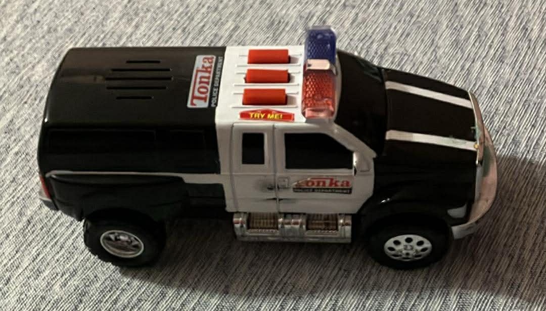 2008 Hasbro Tonka Police Department Truck - Pull Back with Sound - photo 2