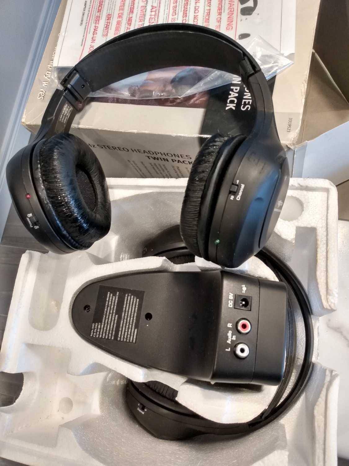 Nexxtech 900 MHz Stereo Headphones Twin Pack - photo 4
