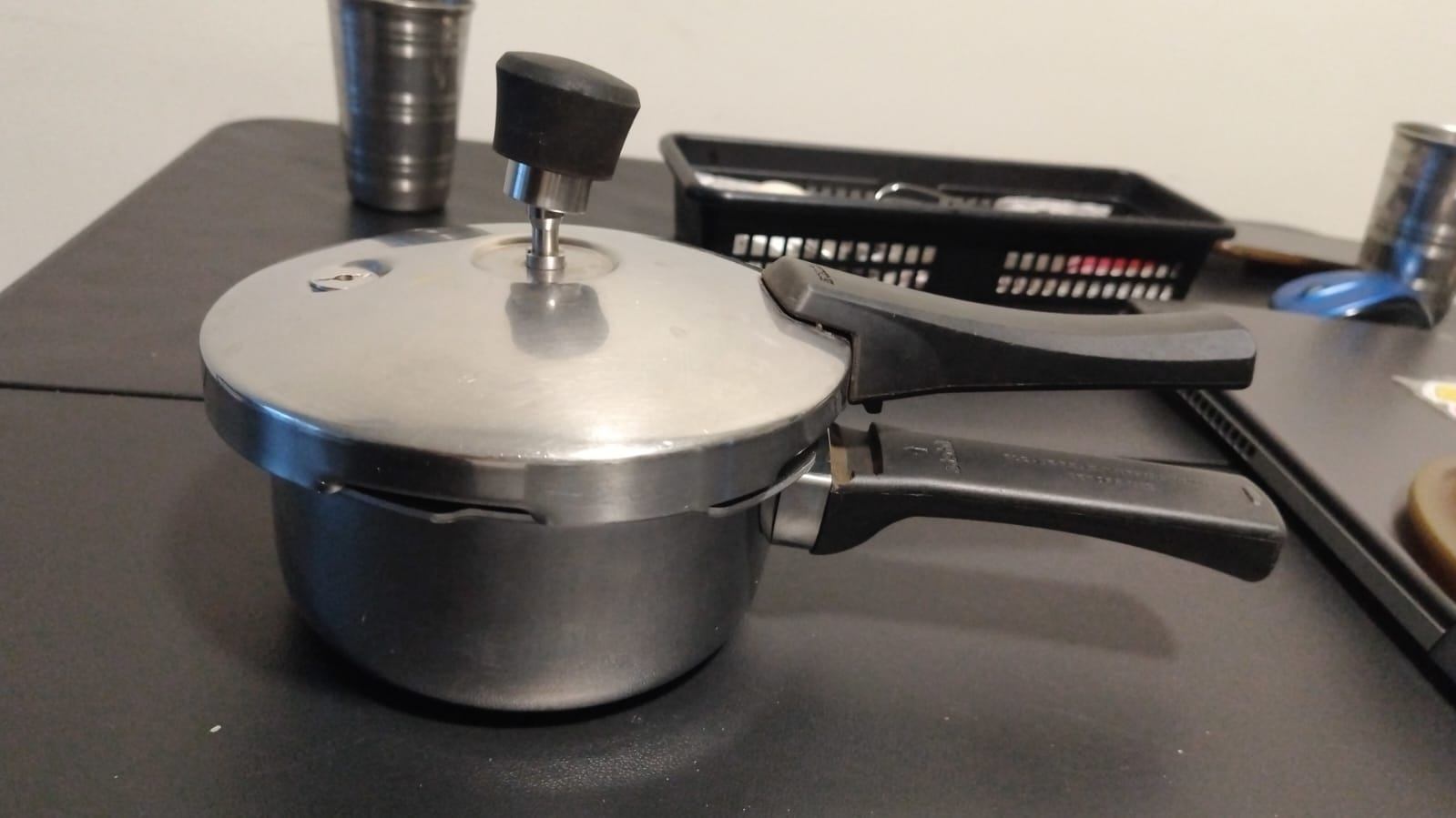 Stainless Steel Pressure Cooker – 1 Litre - photo 5