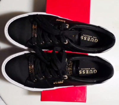 Black and Gold Guess Runners