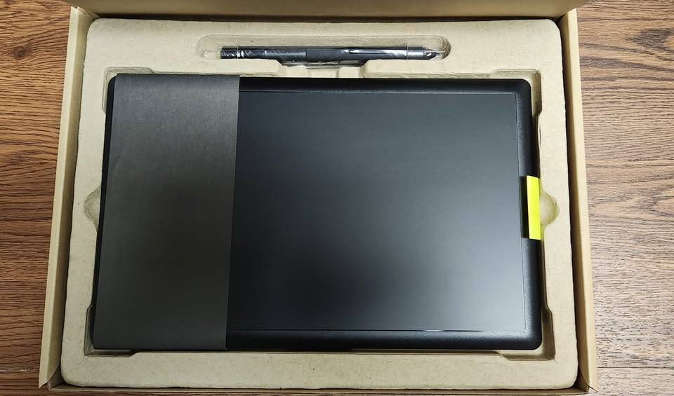 Wacom Bamboo - Like New - photo 4