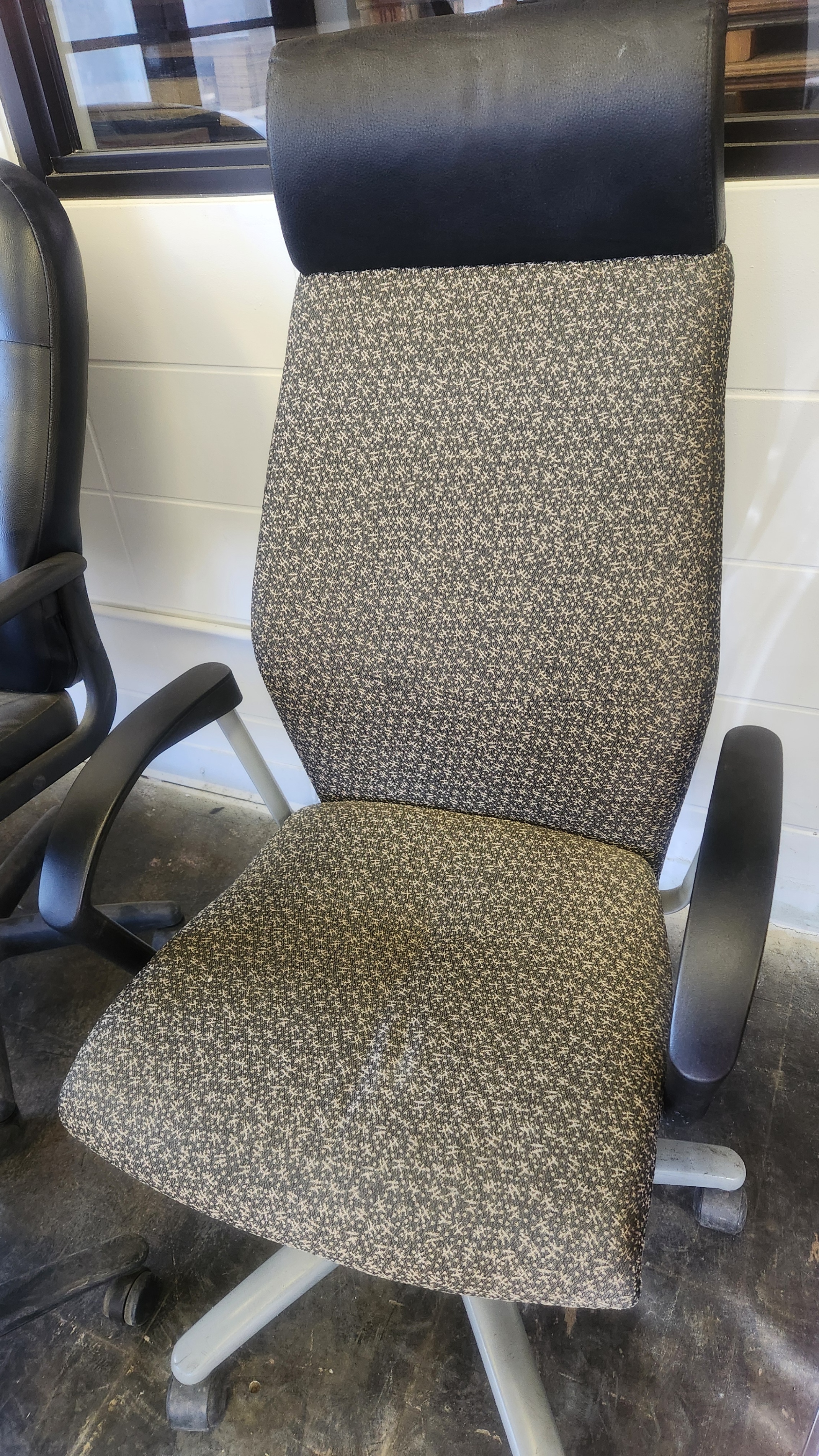 Office Chairs - photo 3