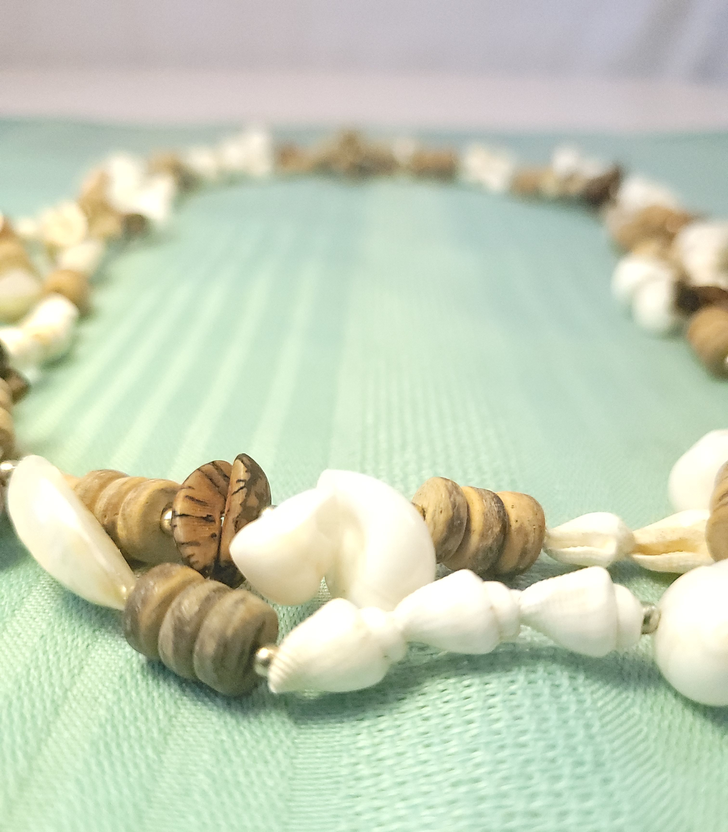 1970s Philippines Shell Necklace 52" Rope - Puka & Spiral Bead - photo 3