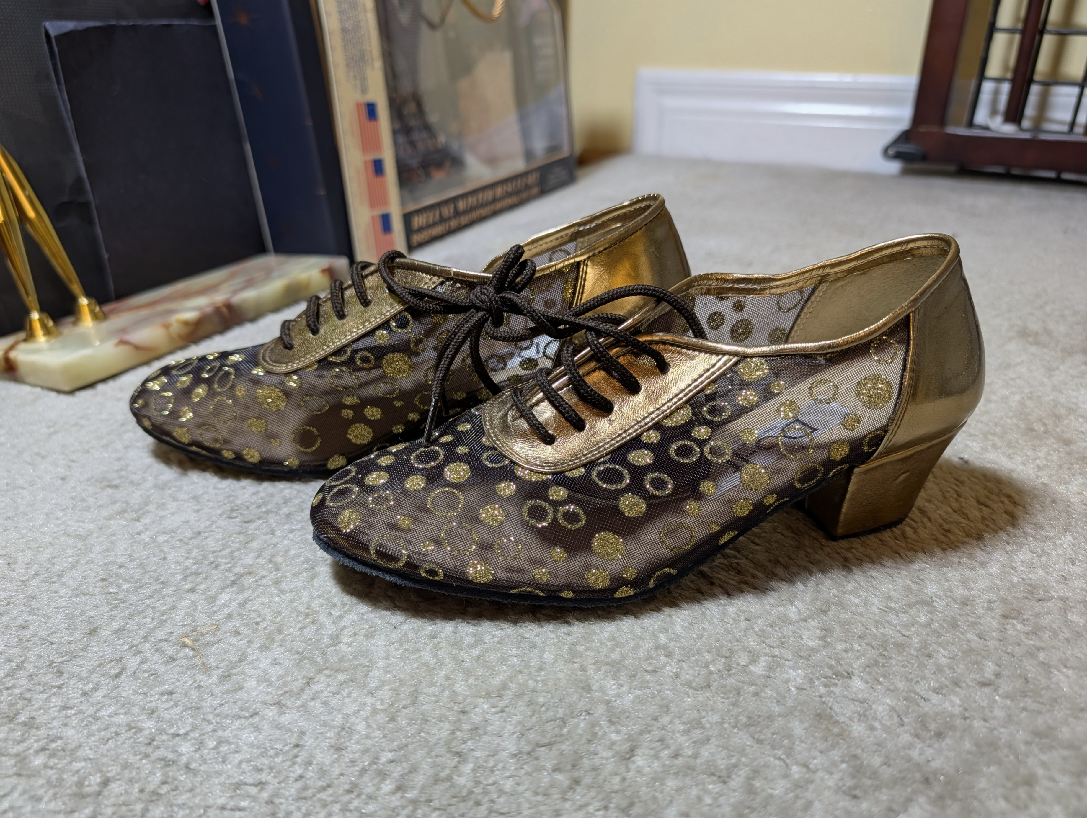 Women's Transluscent Mid-Heel Shoes With Spot Design - photo 3