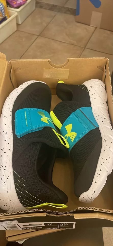 BRAND NEW boy youth under armour bps velcro shoes US 11 12 1Y 2Y - photo 5