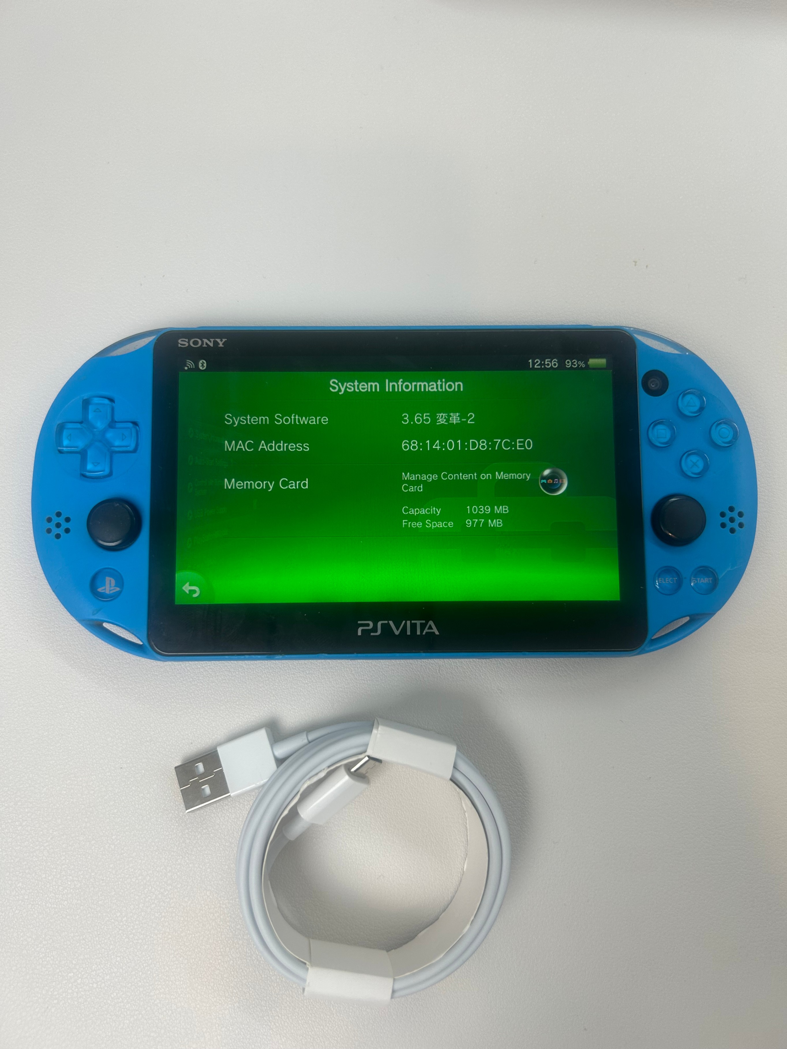 PSVita2000 LCD screen modded
