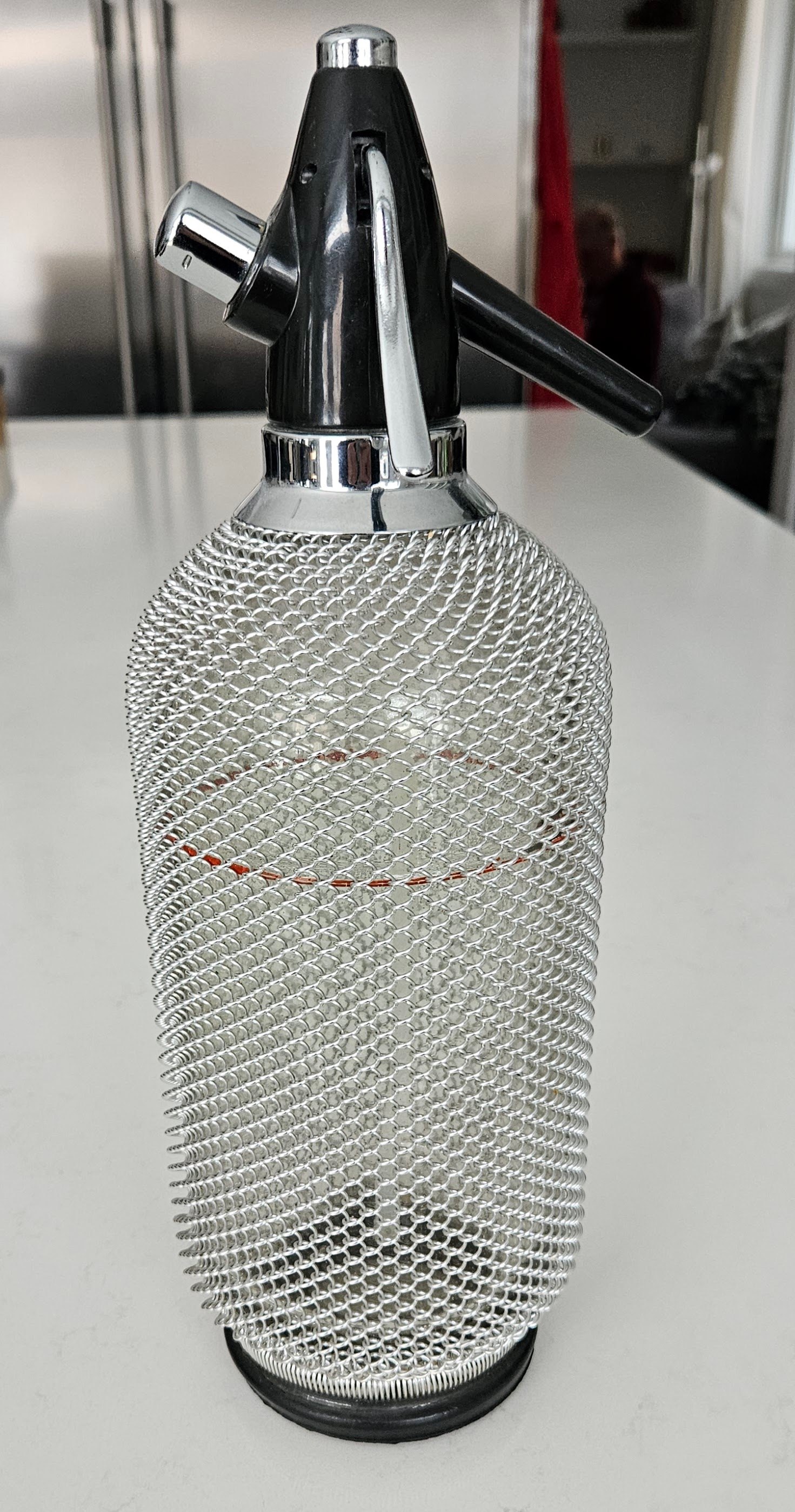 10 Piece Cocktail Shaker/Stirrers/Bar plus Classic Soda Maker - photo 2