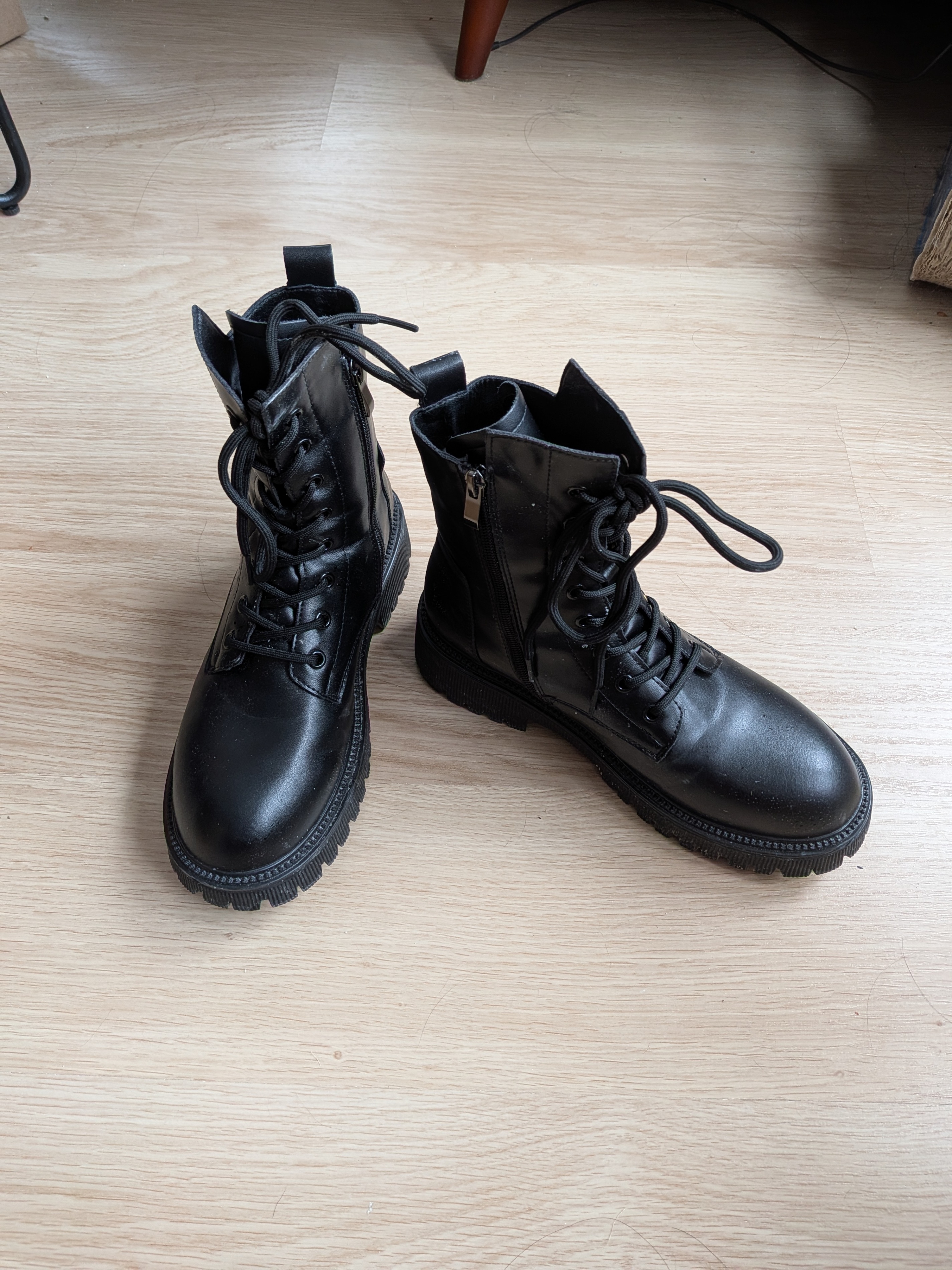Black Boots with Side Zipper - photo 2