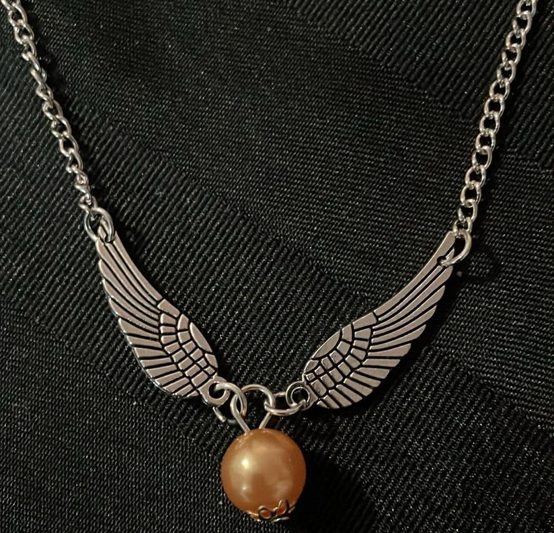 Harry Potter Snitch Quidditch Wings Necklace (New) - 20 Inches - photo 2