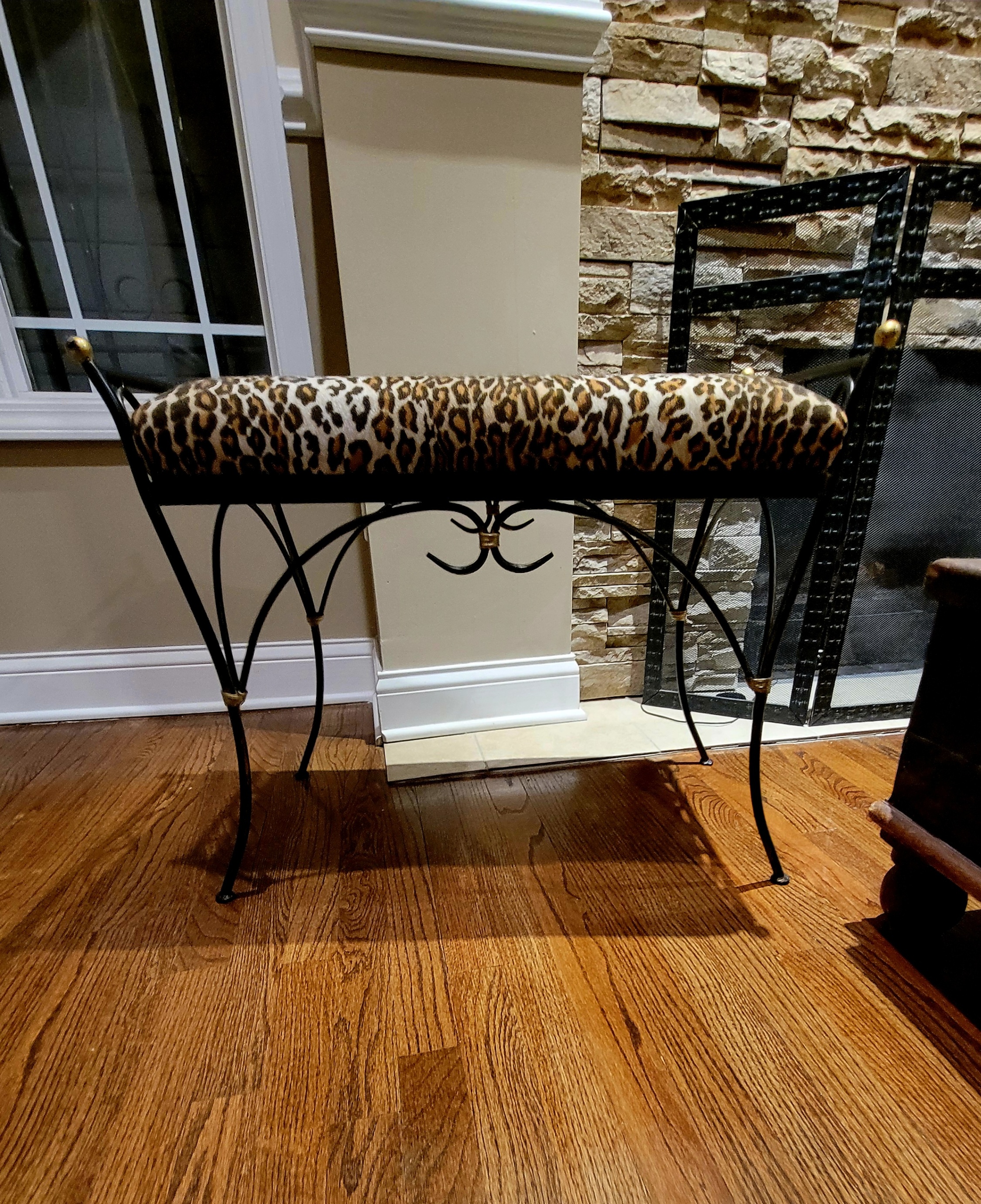 Stylish Leopard Print Statement Bench – Chic Boutique Essential! - photo 2
