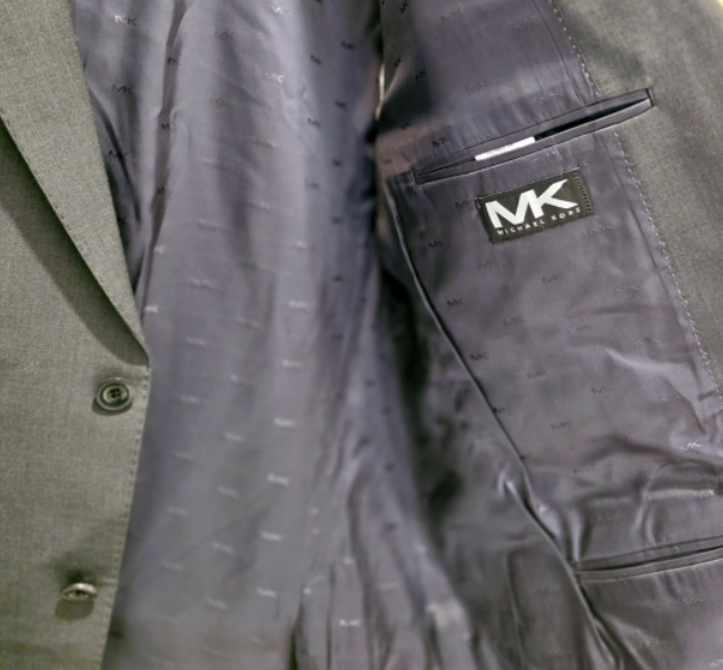 MICHAEL KORS 3-Piece Suit 44L + 2 Dress Ties – Worn Once - photo 5