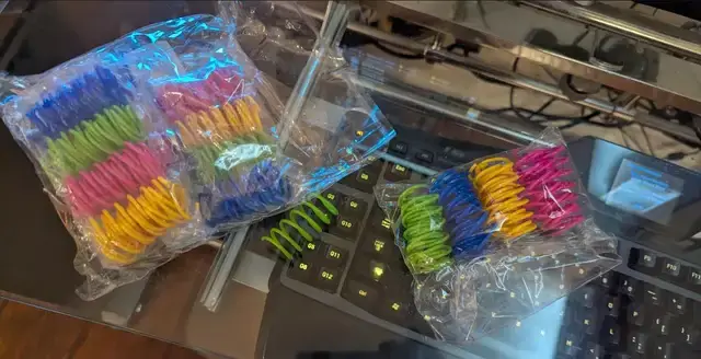 Cat Springs Toy 4 pieces