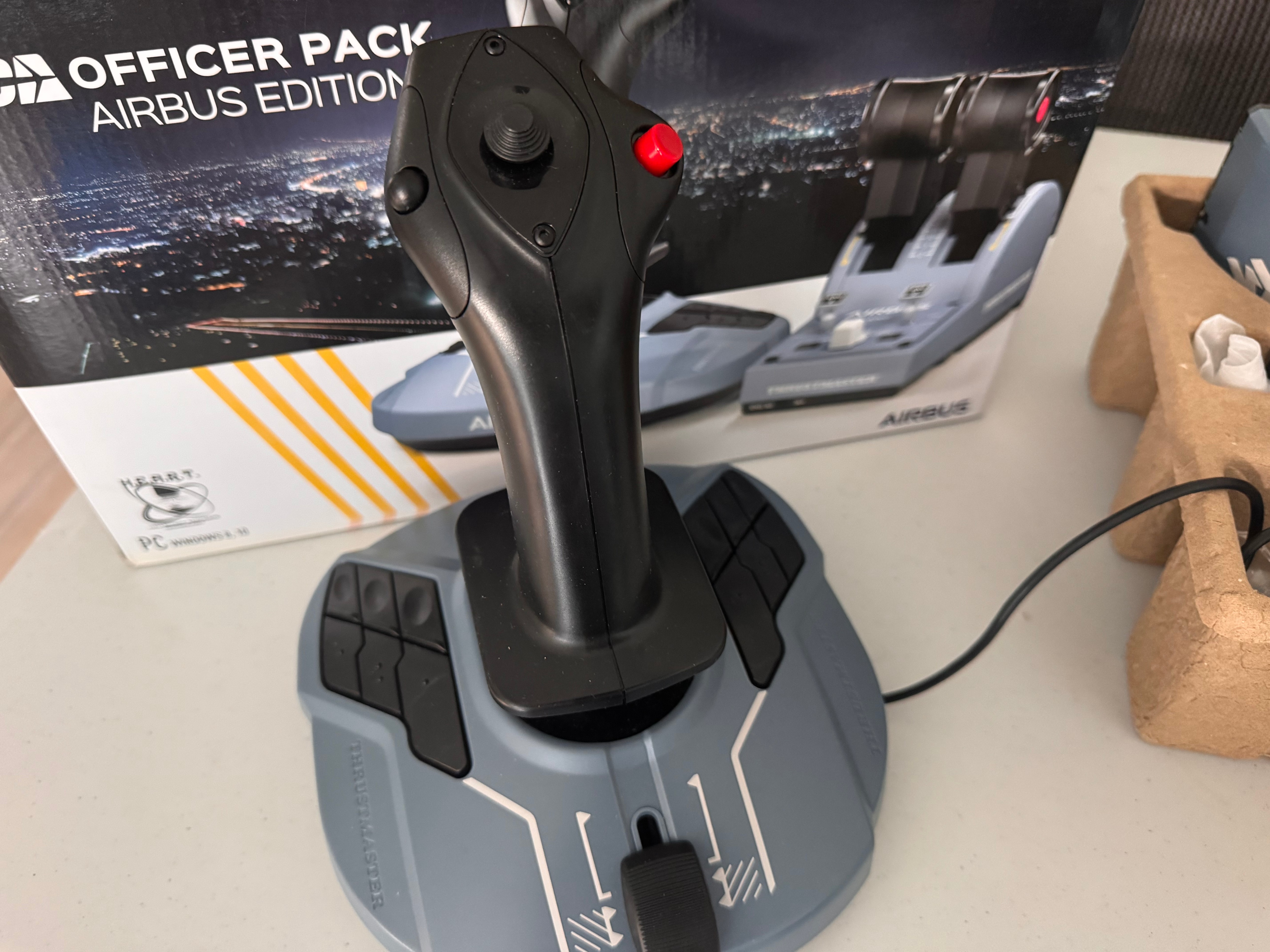 Thrustmaster TCA Officer Pack Airbus Edition - photo 3