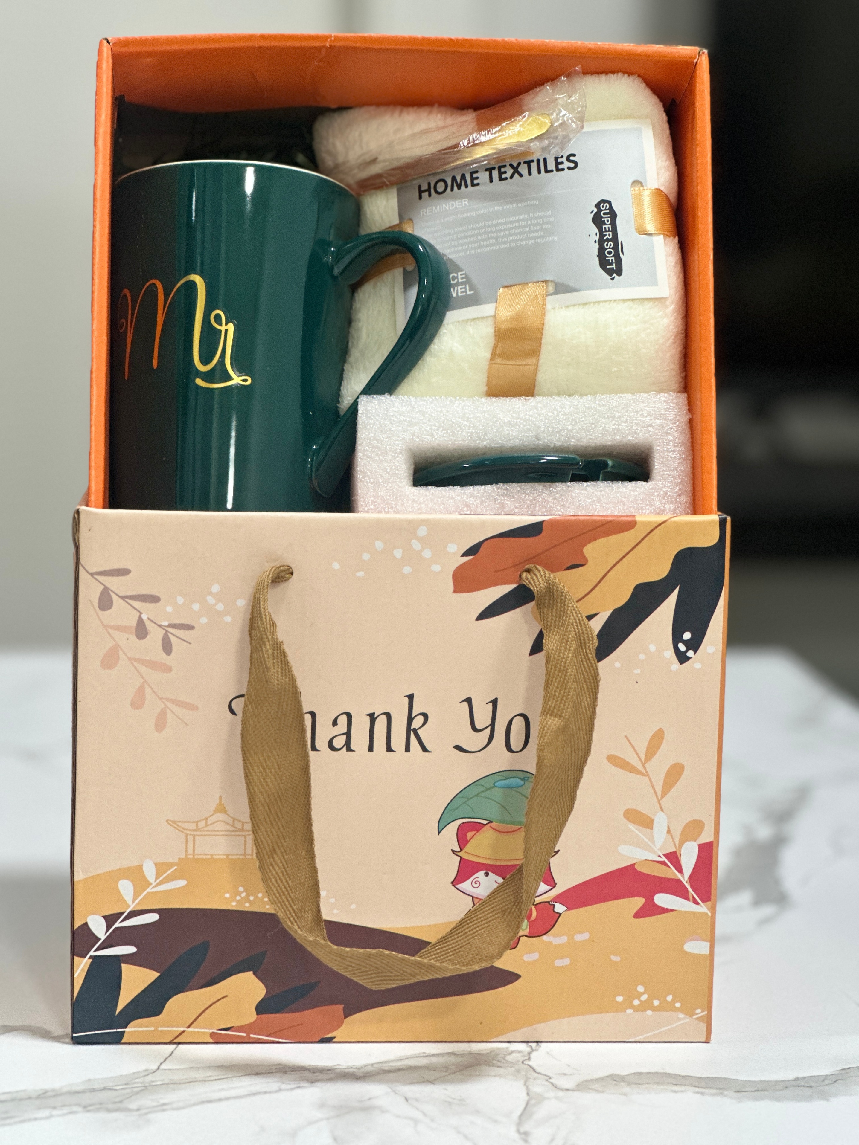 Porcelain Mug Set(Green-Mr.) with Towel & Spoon - photo 3