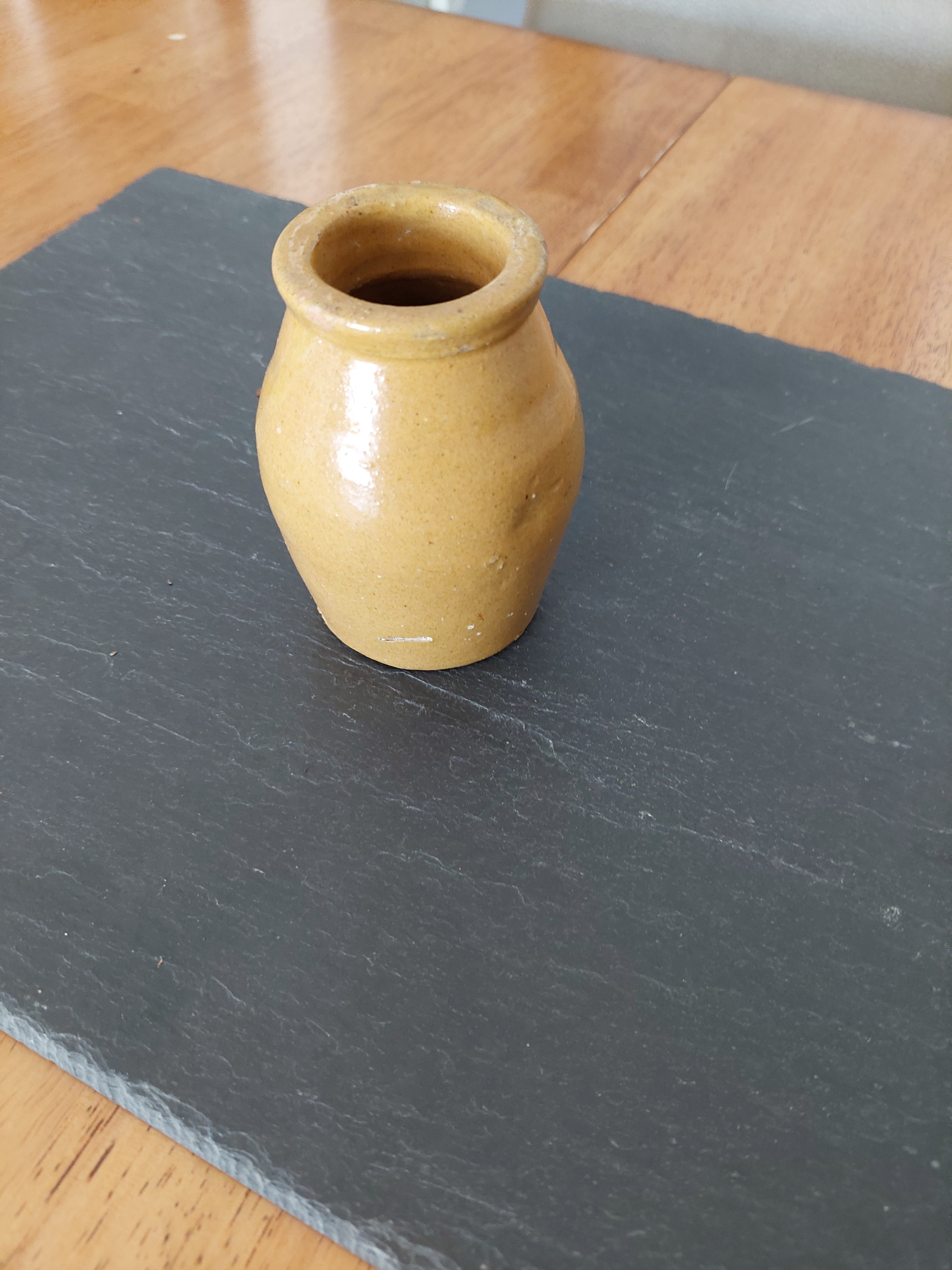 Small Ceramic Jar - photo 4