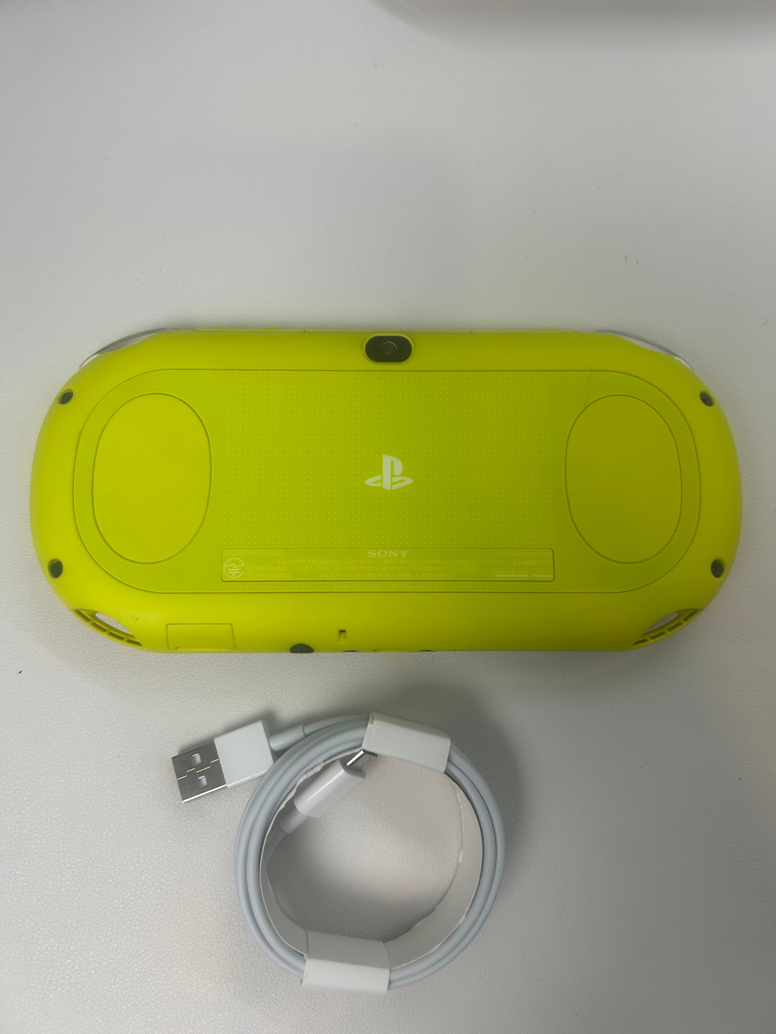 PSVita2000 LCD screen modded - photo 2