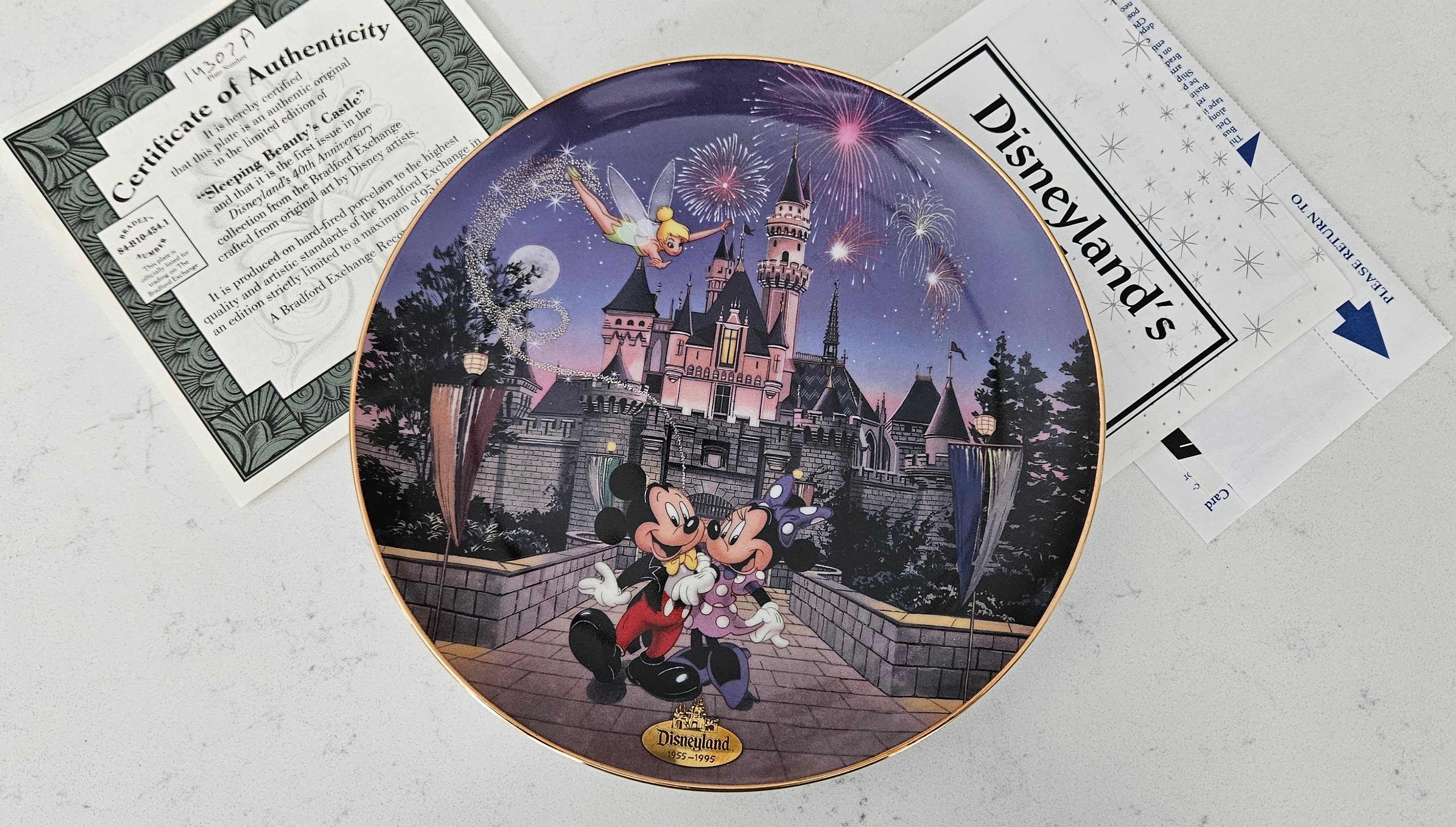 Sleeping Beauty Castle Disneyland 40th Anniversary Plate [NEW]