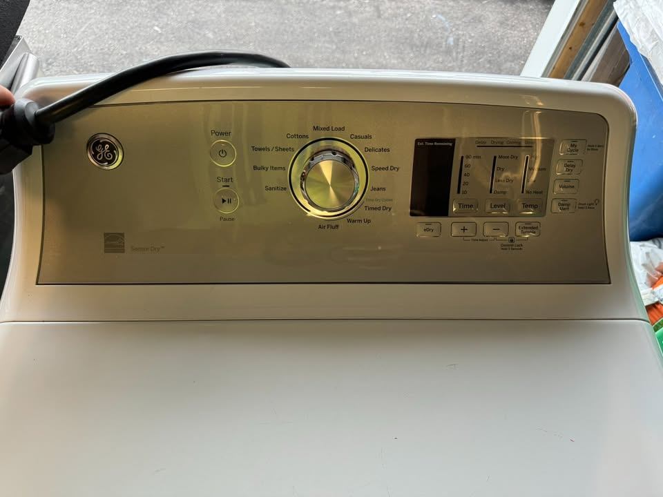 GE Front load electric dryer - photo 3