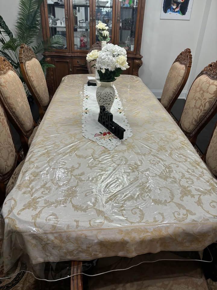 Elegant Traditional Dining Masterpiece – Complete 9-Piece Set - photo 4