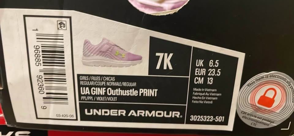 BRAND NEW girl youth under armour outhustle velcro shoes 7 & 8 - photo 5
