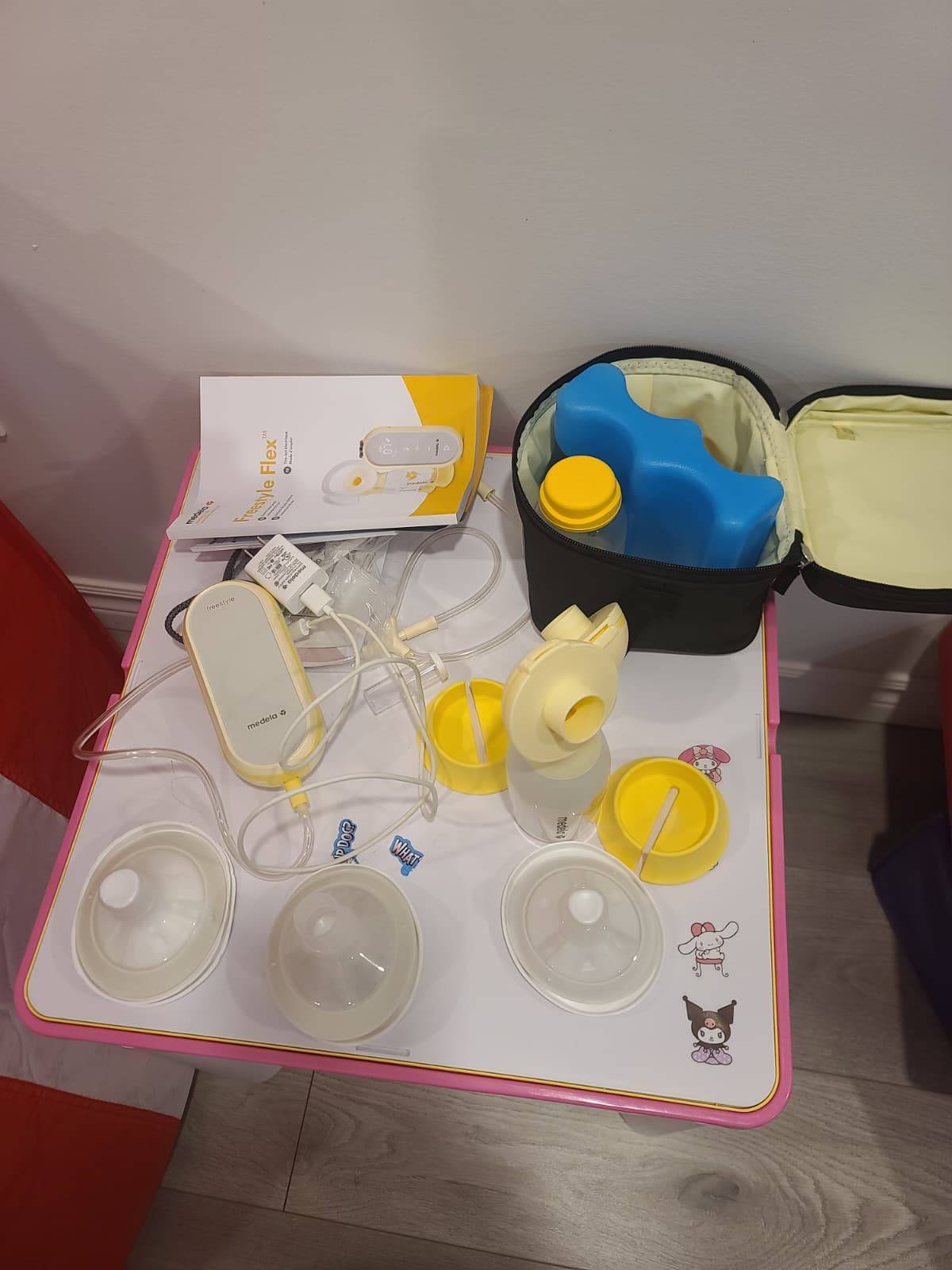 Medela Freestyle Flex Breast Pump with Tote Bag