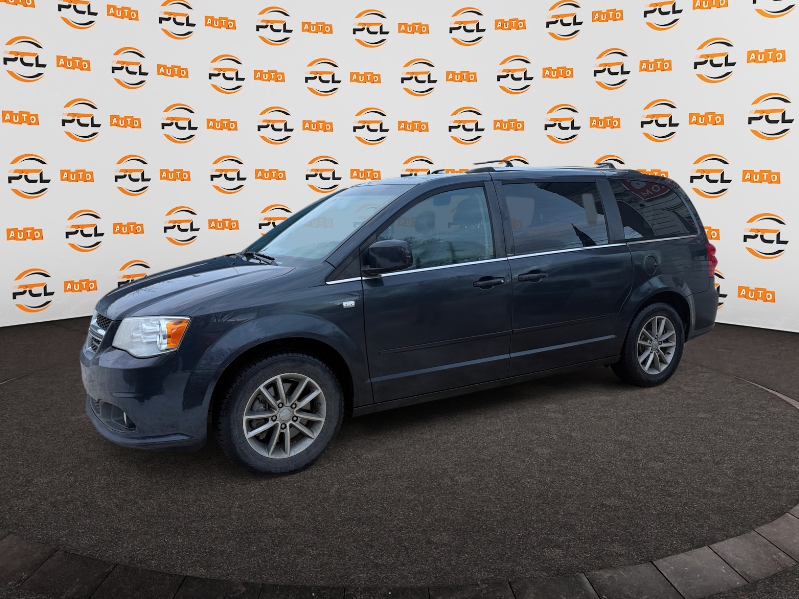 2014 Dodge Grand Caravan 30th Anniversary - photo 3