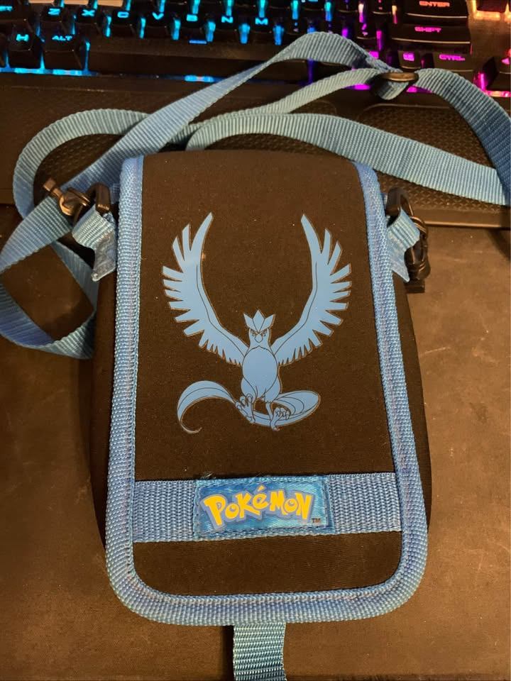 Pokémon Articuno Crossbody Bag