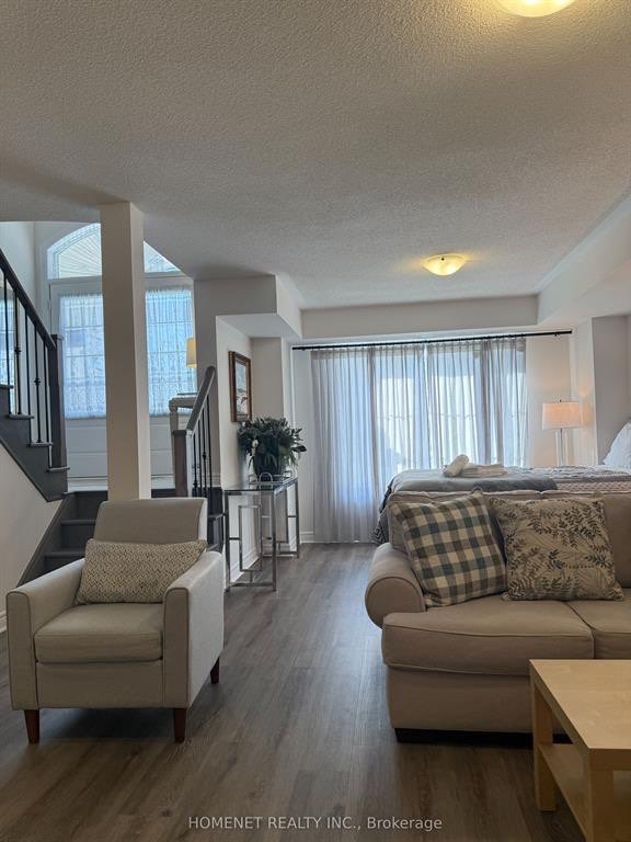 🚨 Spacious [4 Bed / 4 Bath] Town House for Rent in Vaughan - photo 2