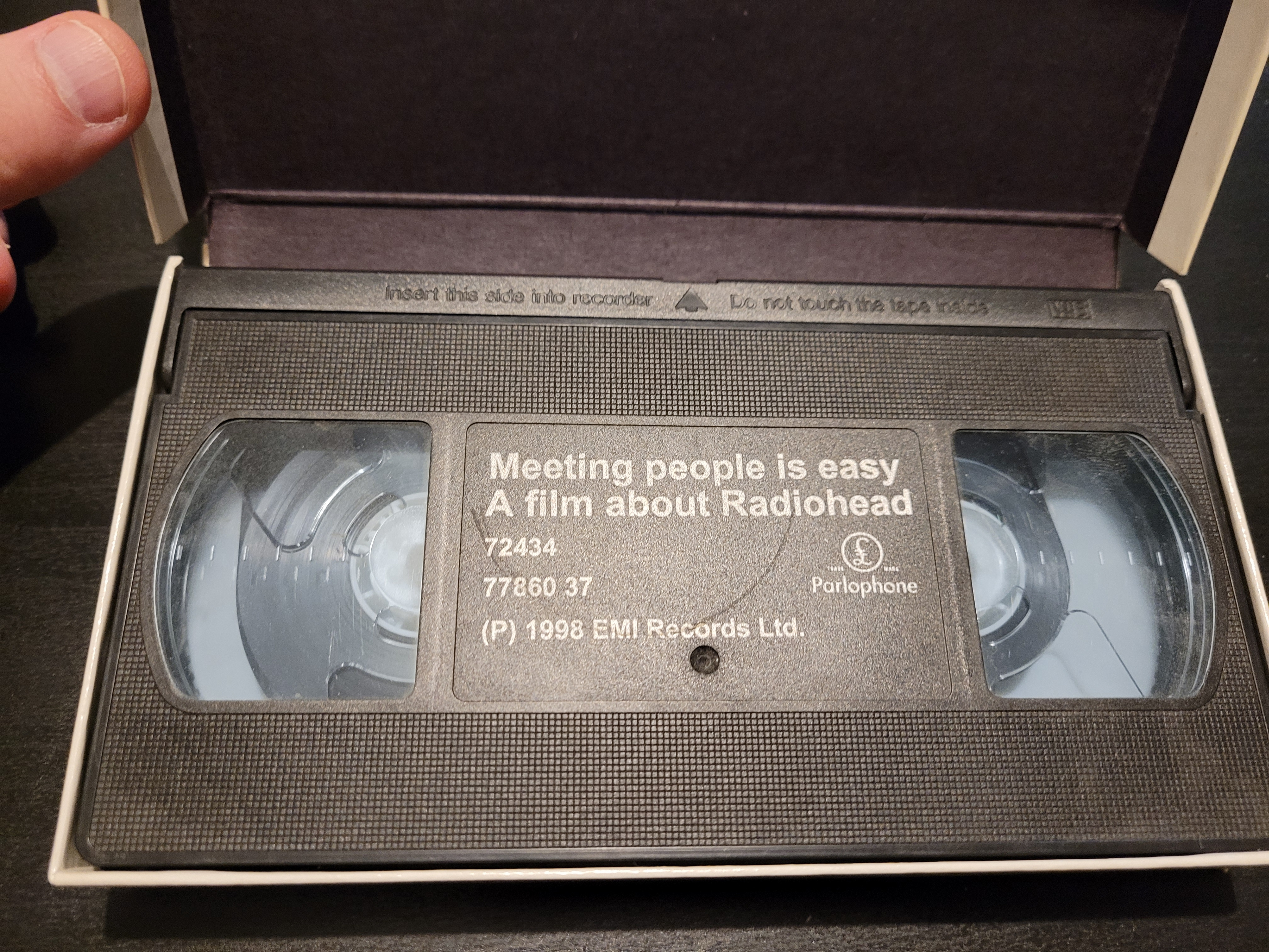 Radiohead - Meeting People Is Easy VHS tape - photo 4