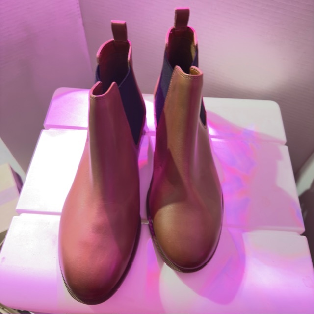 Brown Chelsea Boots, Size 8 - photo 3