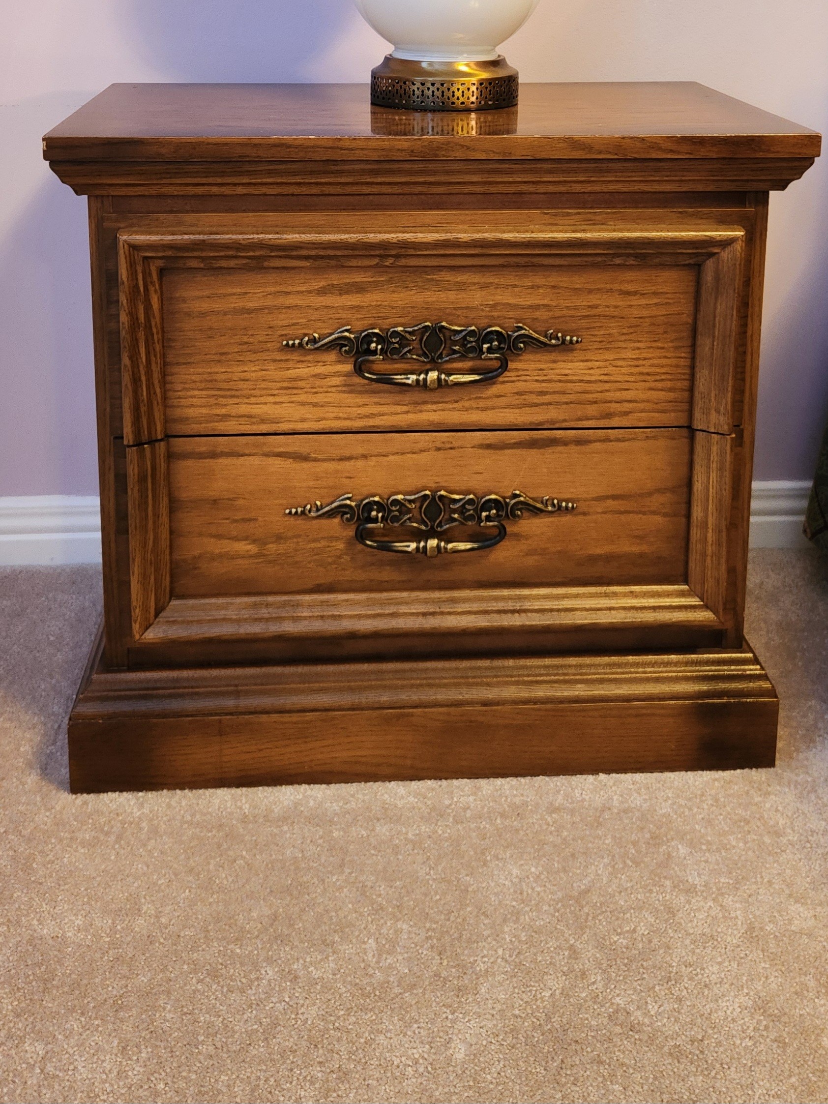 Vintage 6-Piece Bedroom Set - Dresser, Mirror, 2 Nightstands - photo 4