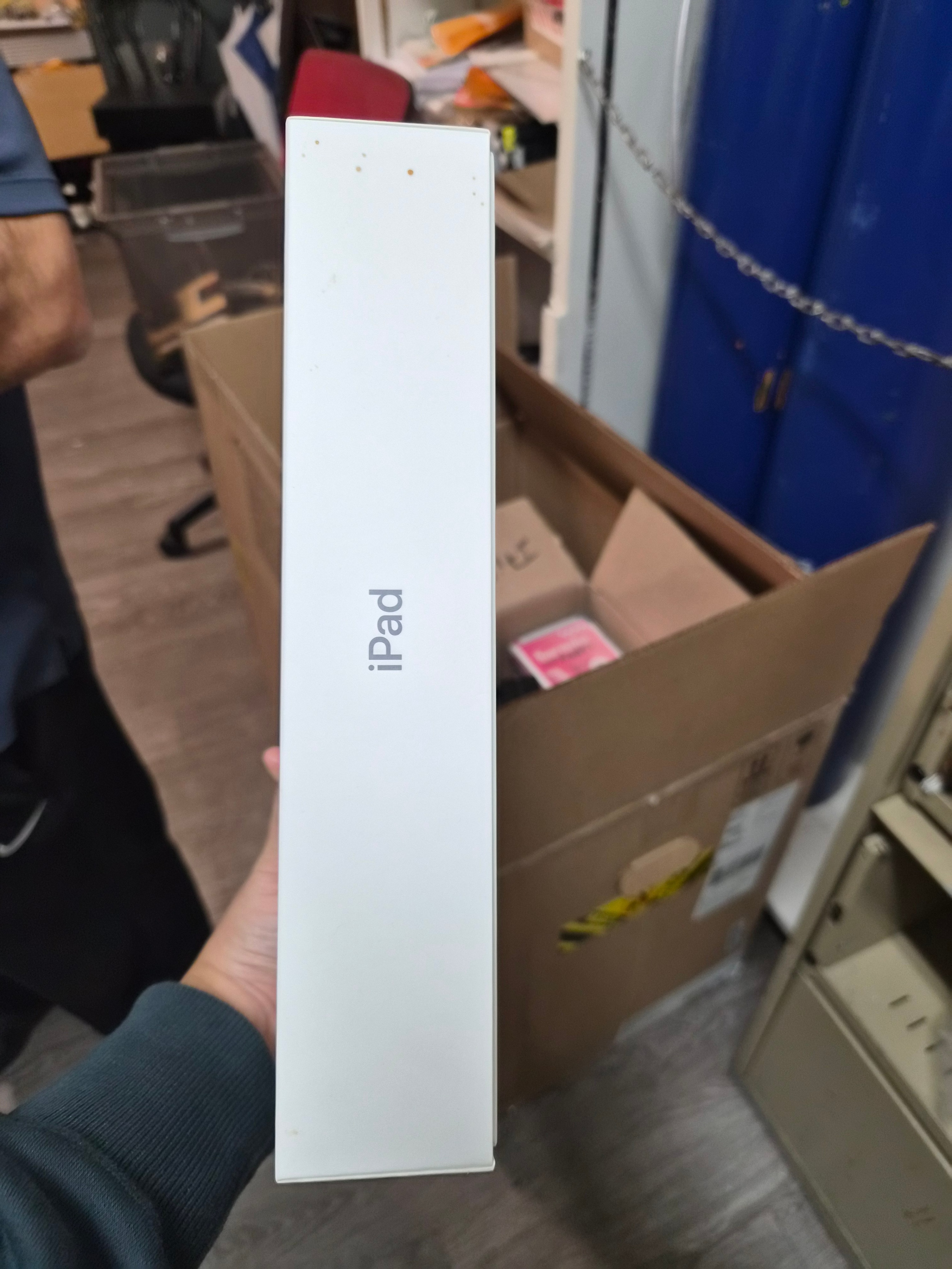 New iPad (9th Generation) boxes - photo 2