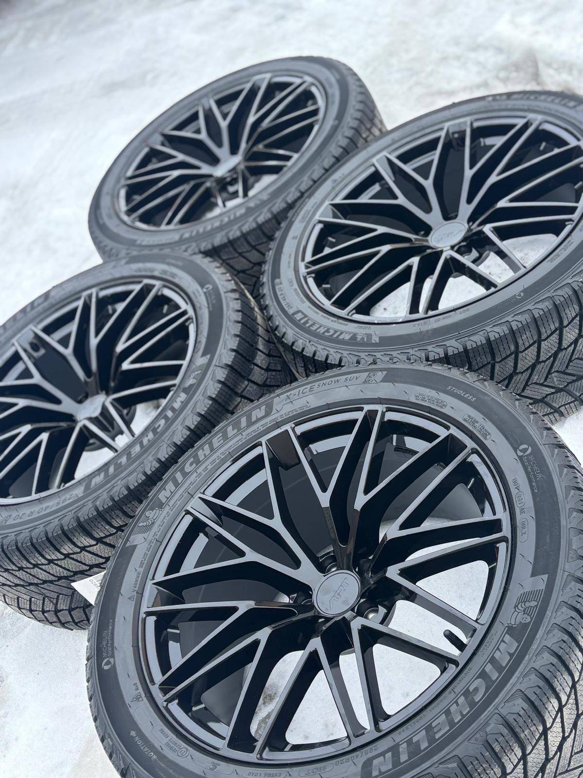 NEW 20"PORSCHE MACAN+265/45/R20 &295/40/R20 Michelin Snows