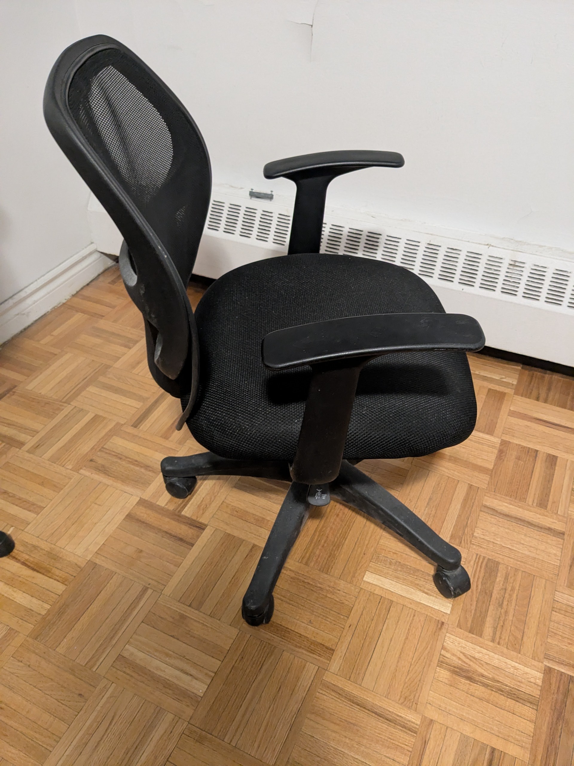Black Mesh Desk Chair - photo 4