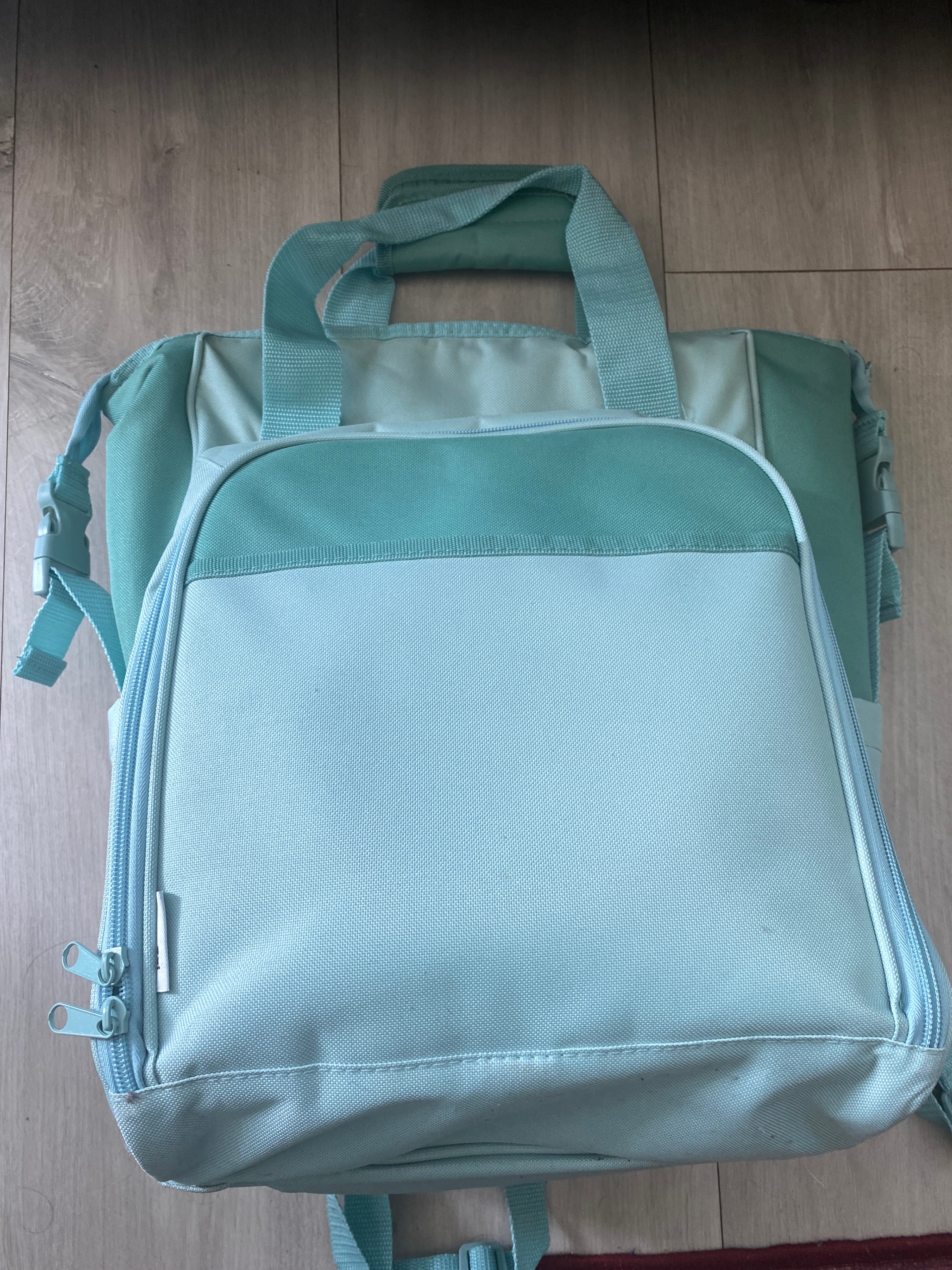 Picnic Backpack with cooler section, plates, cups and cutlery