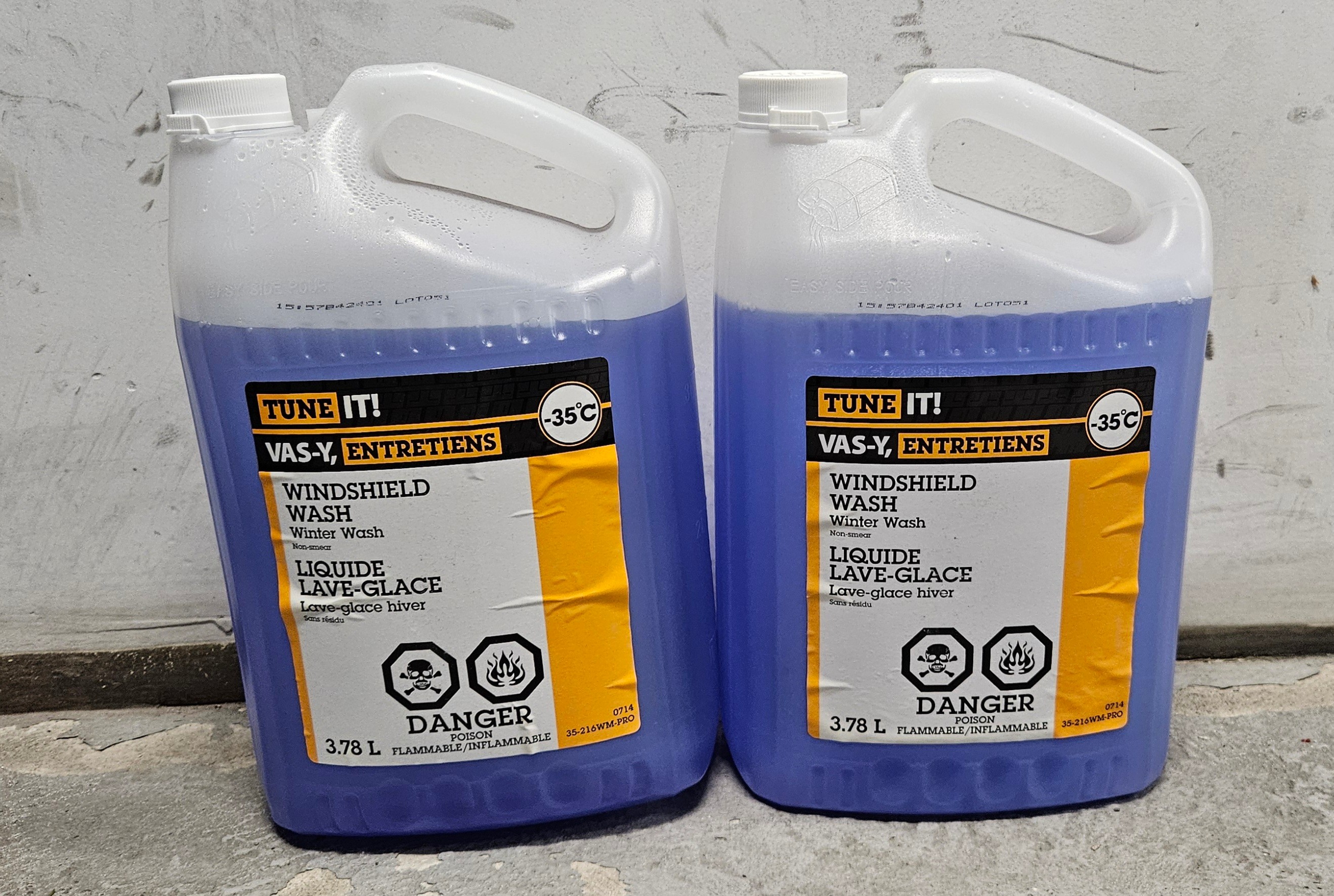 WINDSHIELD WIPER FLUID (-35 C - 2 Qty)