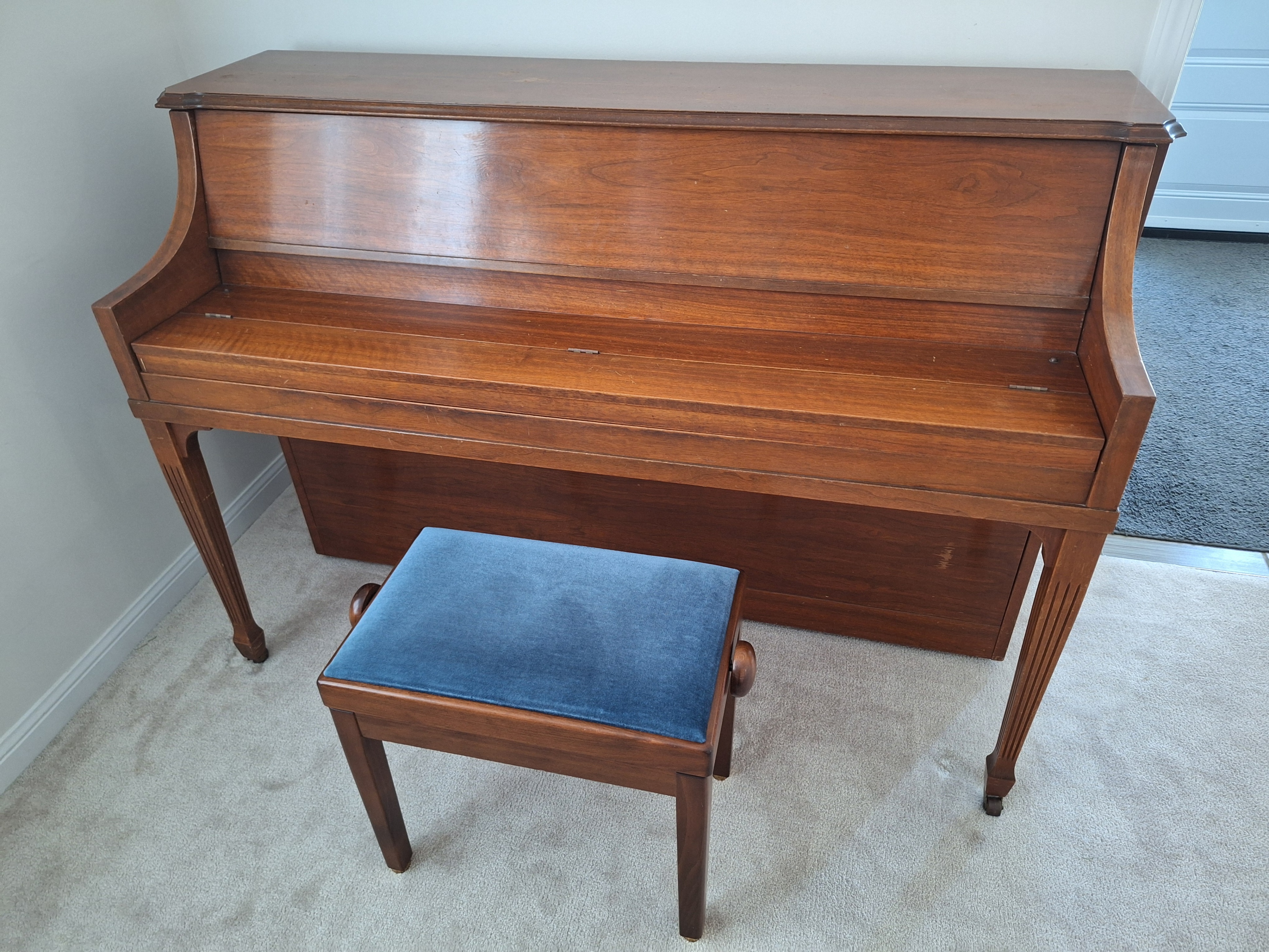 Gerhard Heintzman piano: tuned, playable, and ready to enjoy! - photo 2
