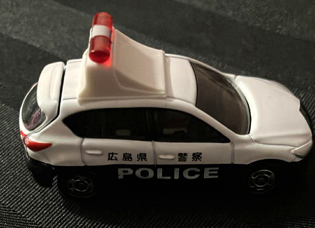 Tomica Tomy #82 Mazda CX-5 Police Car Die Cast 1/66 Scale