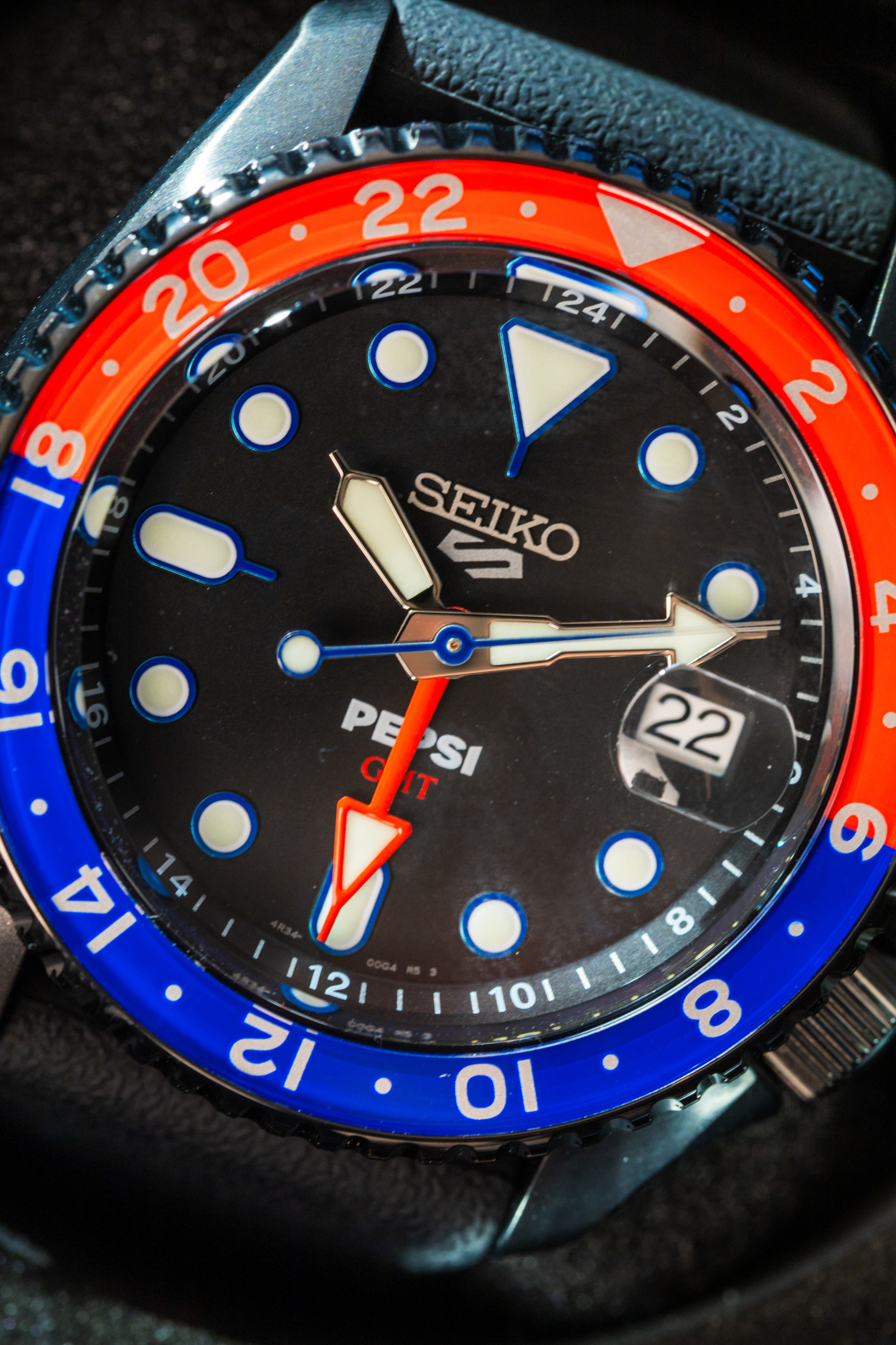 Seiko 5 Sports SKX Series GMT Pepsi® Limited Edition - photo 3