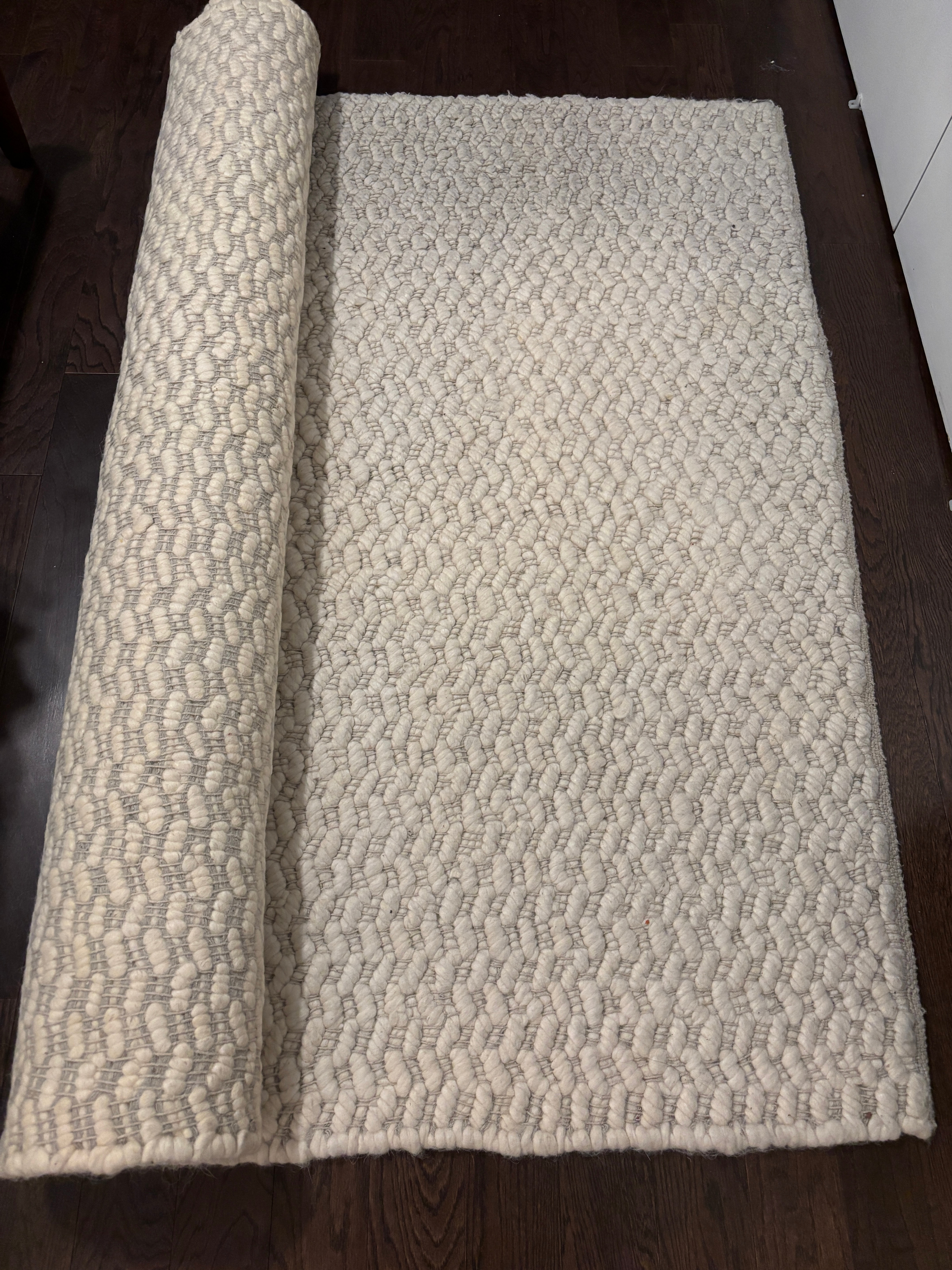 Area rug, off-white 5'x8' woven wool/cotten - photo 2