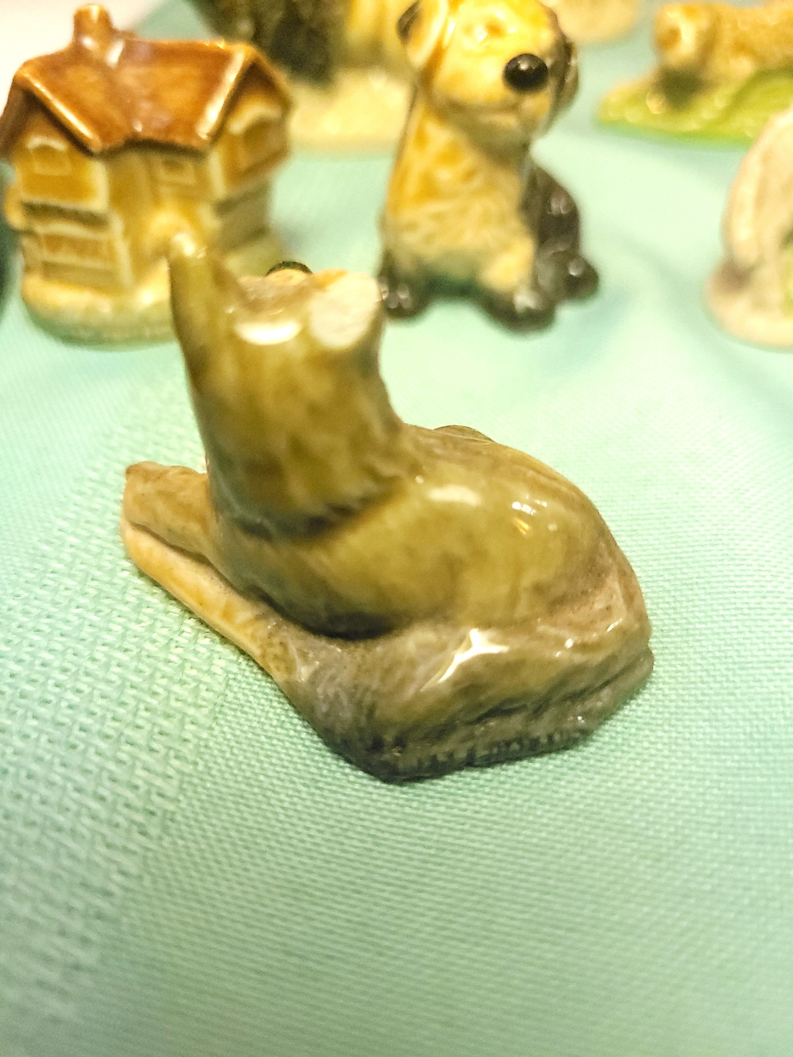 Huge Lot 41 Vintage Wade Whimsies Red Rose Tea Figurines Canada - photo 5
