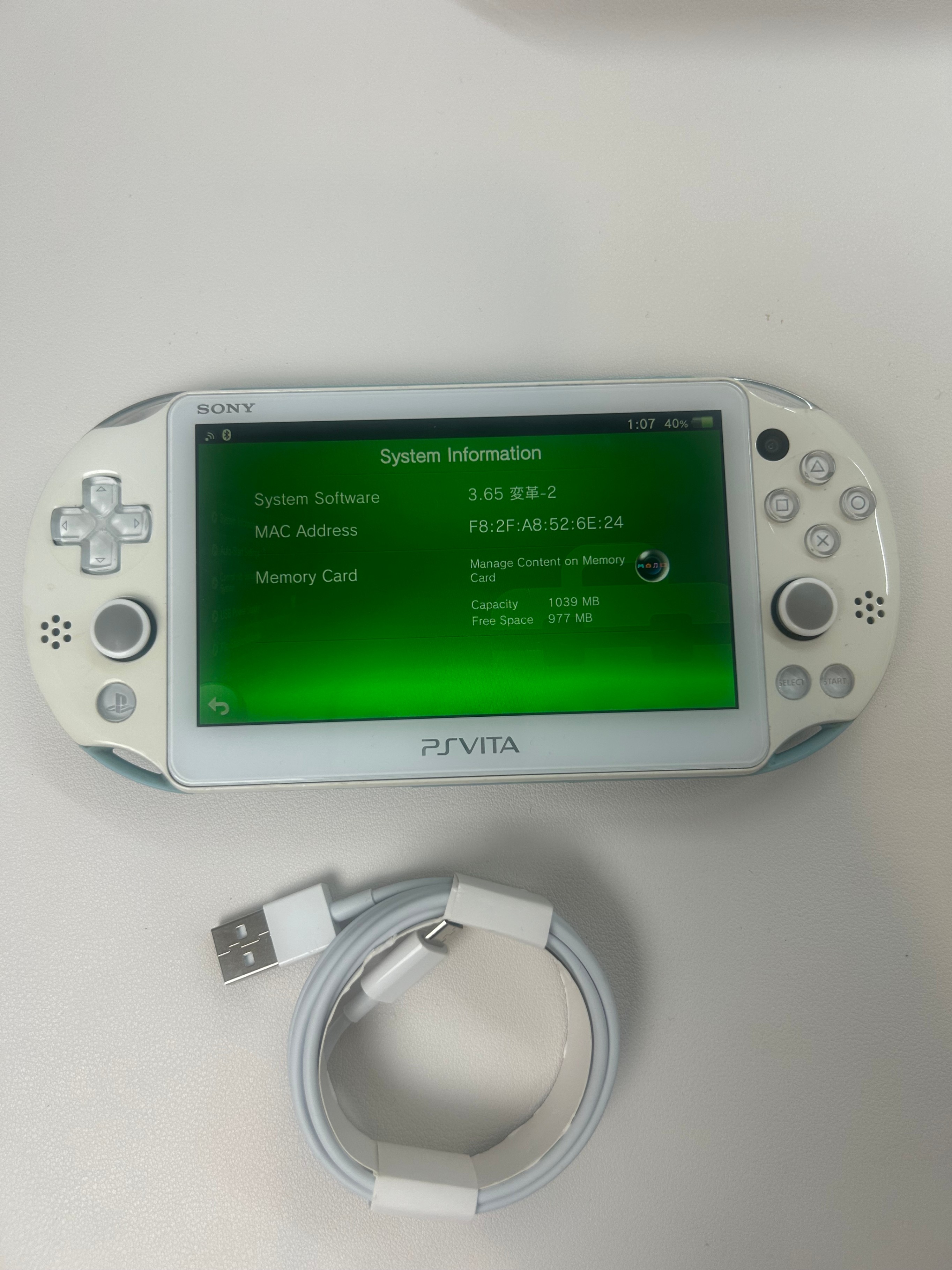 PSVita2000 LCD screen modded