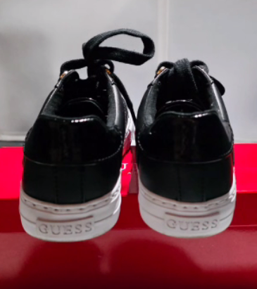 Black and Gold Guess Runners - photo 3