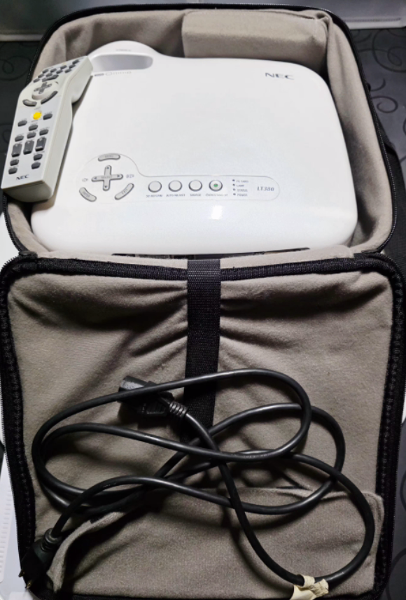 NEC LT380 Projector - photo 3