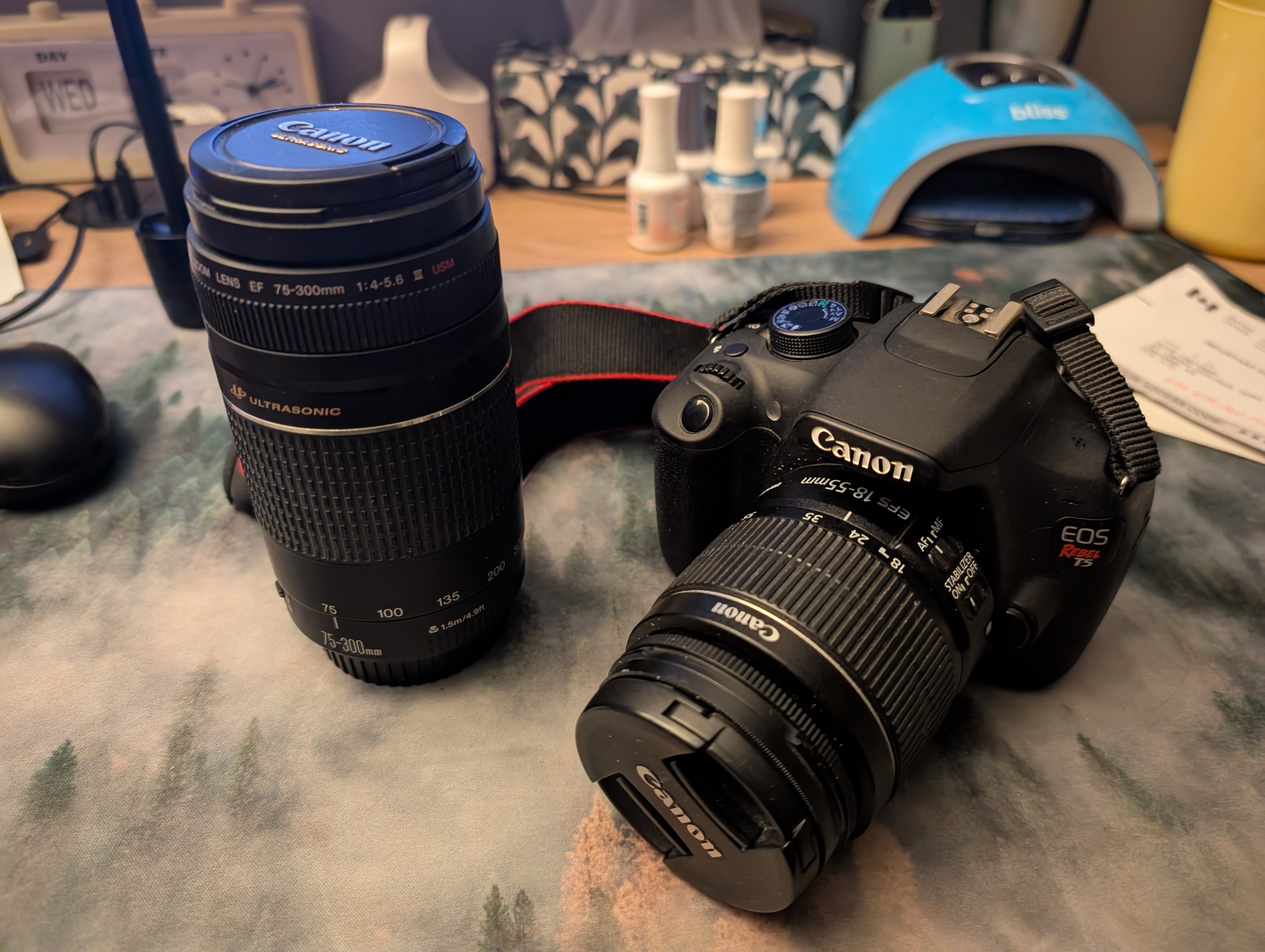 Lightly used Canon Rebel T5 w/ 18-55mm & 75-300mm lens - photo 2