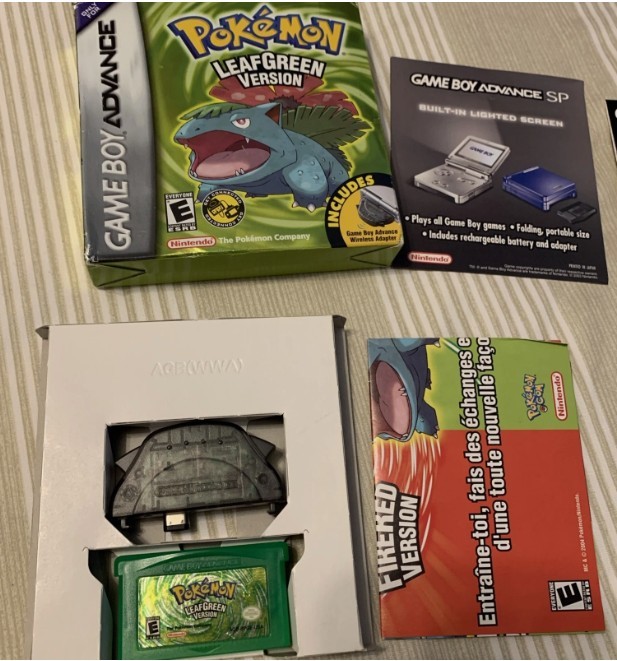 Pokémon LeafGreen Version & Game Boy Advance SP