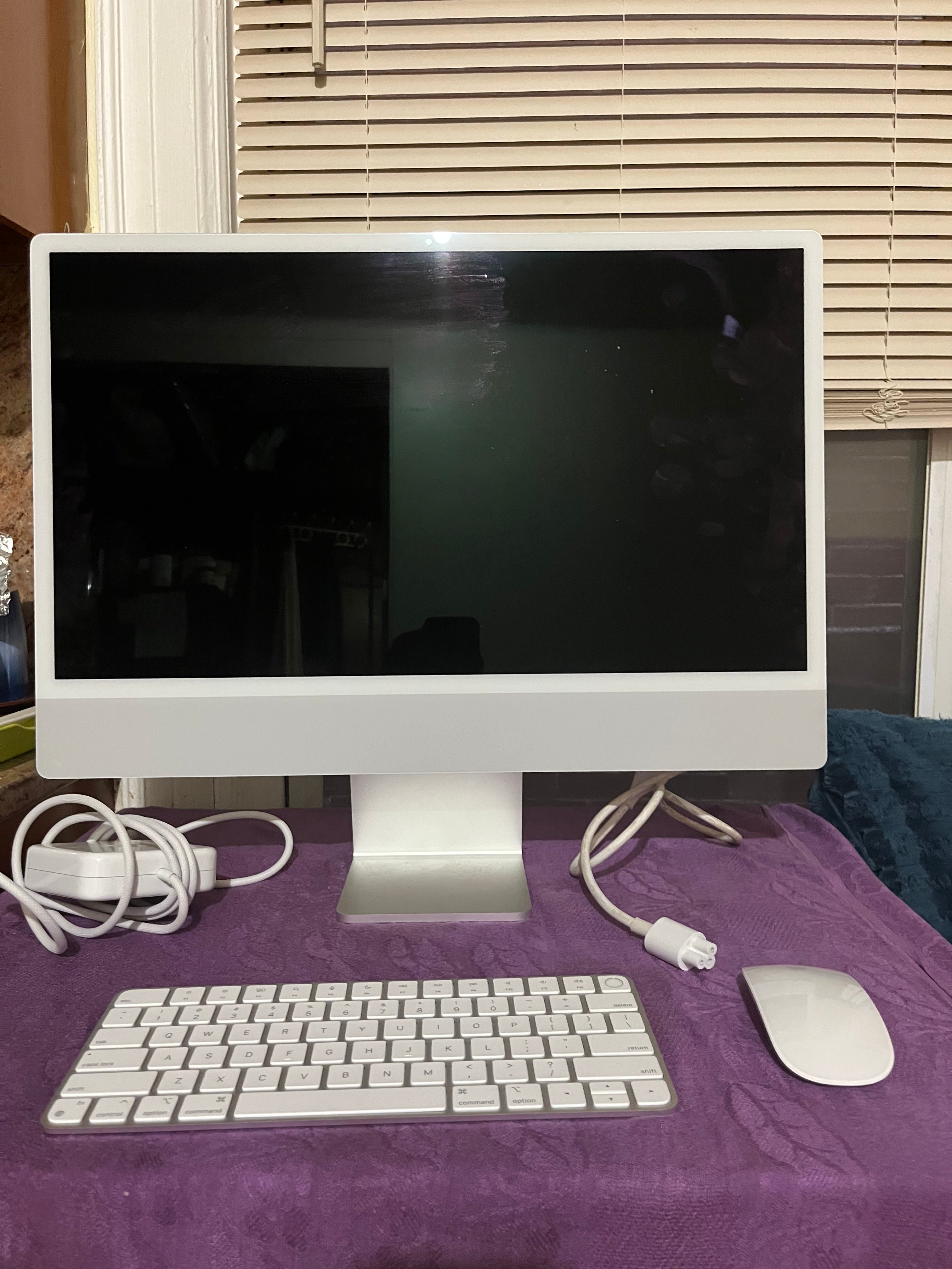 iMac (24-inch, 2023, Four ports)