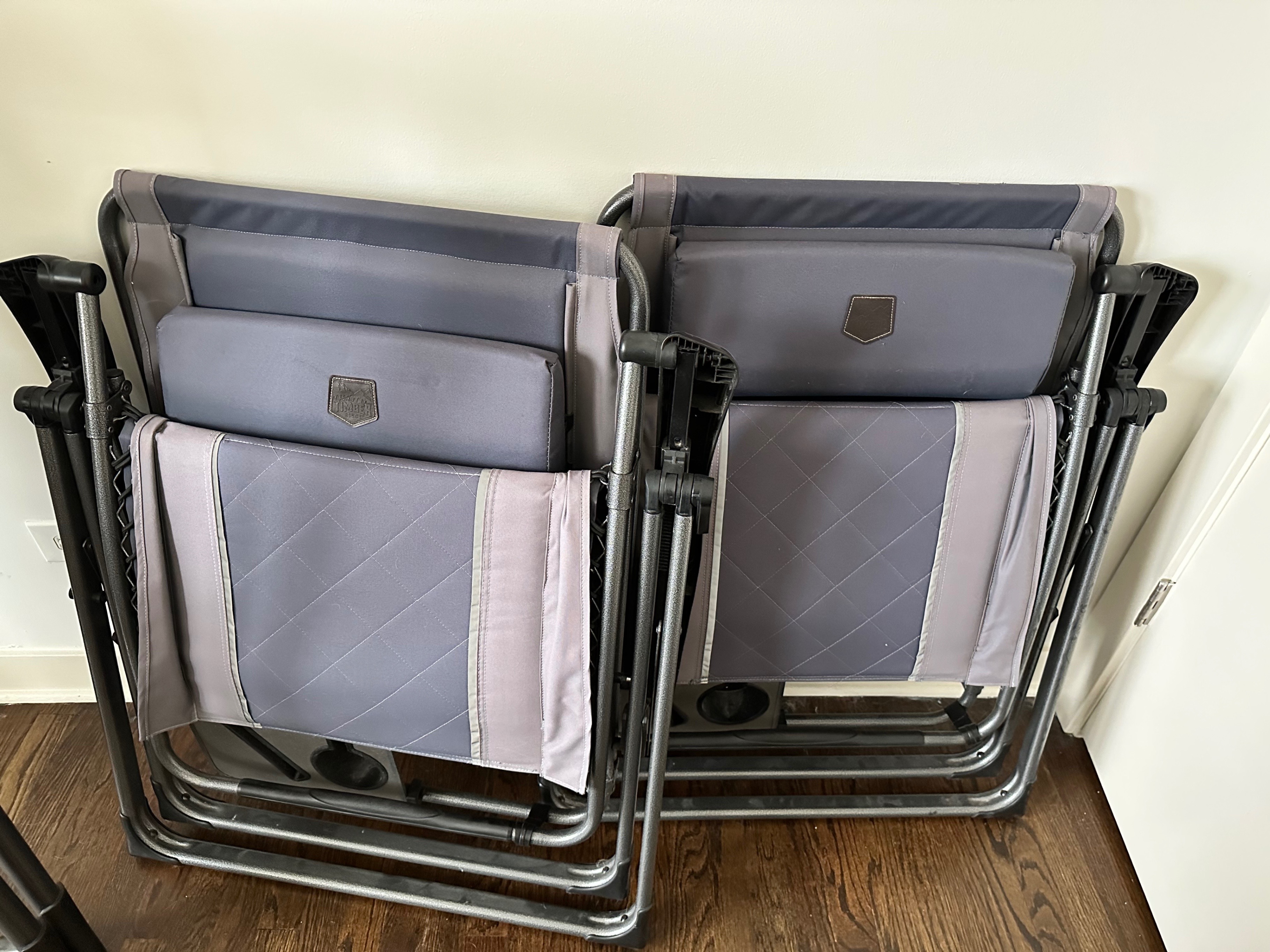 2 Timber Ridge Zero Gravity Loungers with securing clip - photo 5