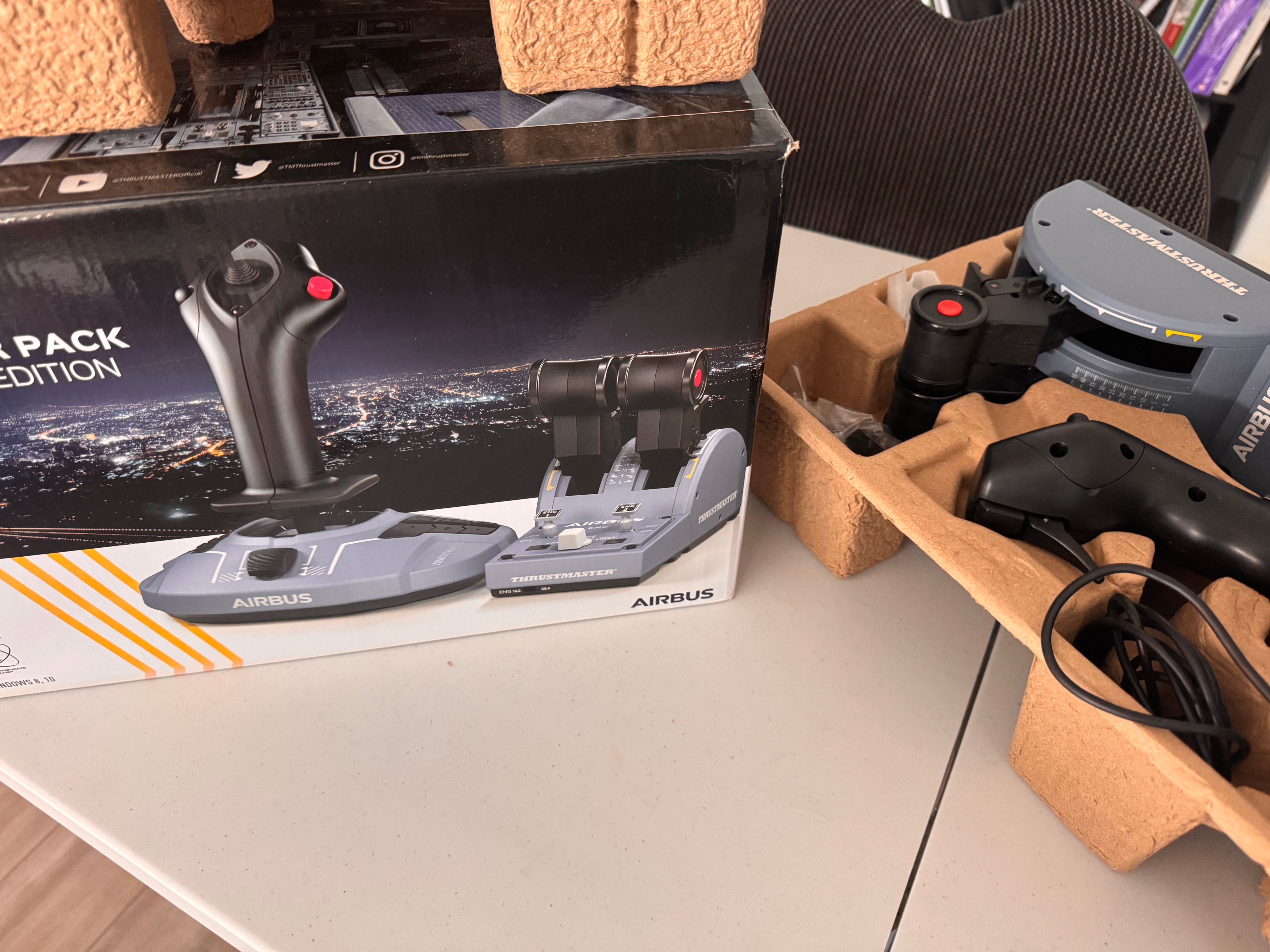 Thrustmaster TCA Officer Pack Airbus Edition - photo 5