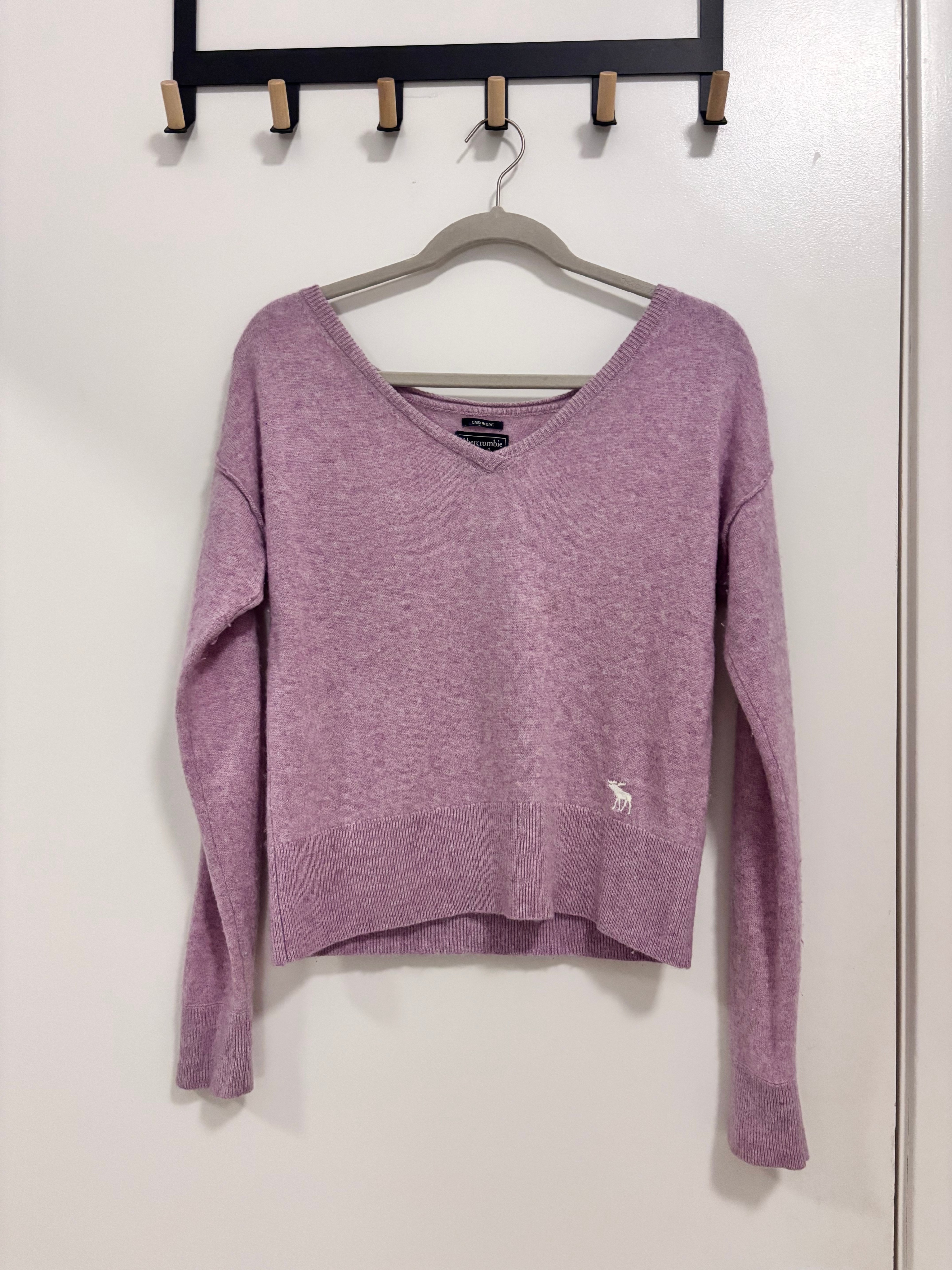 Abercrombie & Fitch 100% Cashmere V-Neck Sweater XS Purple Mauve - photo 5